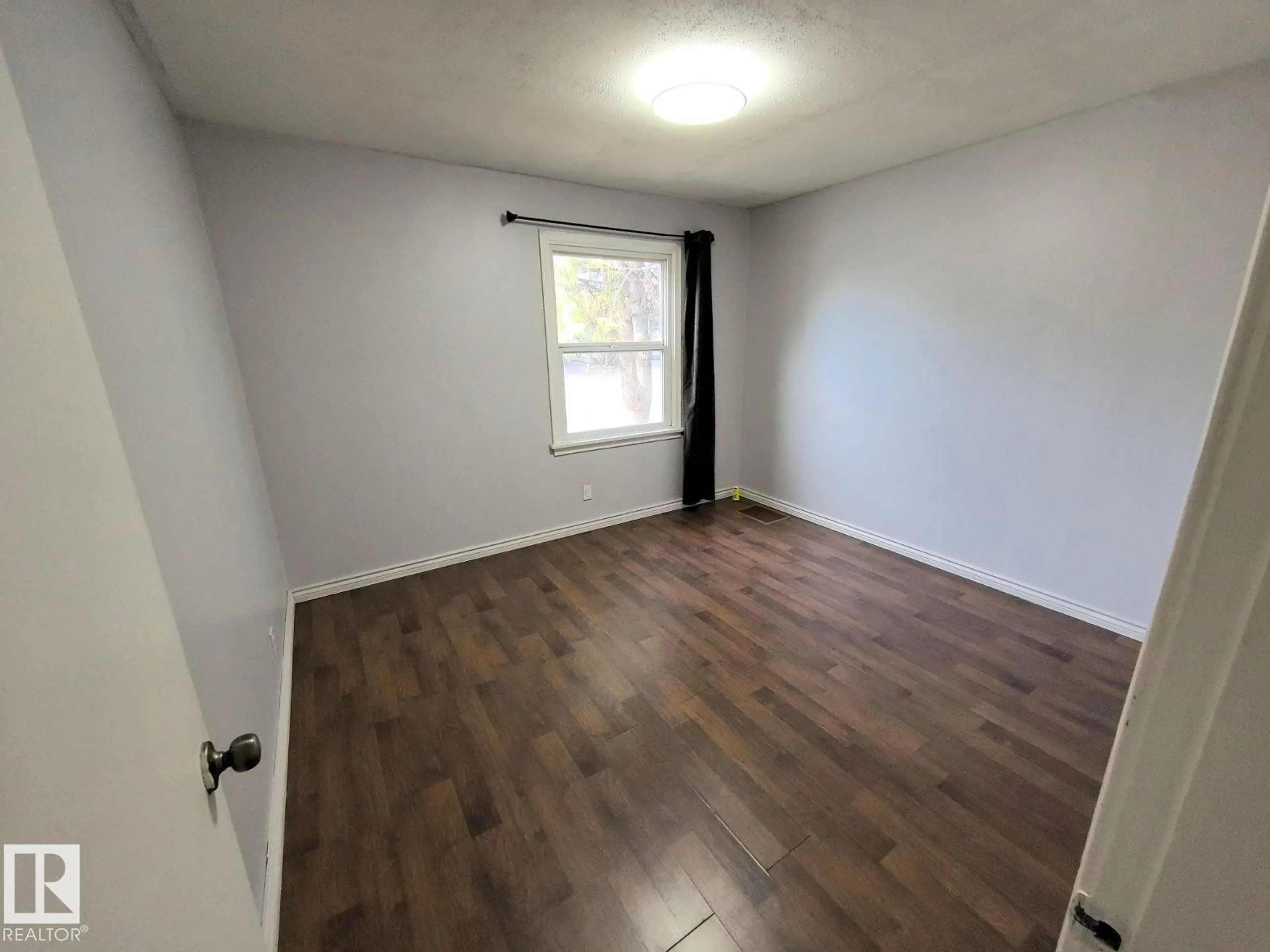 A pic of a room for NW - 10815 68 AV, Edmonton Alberta T6H2B7