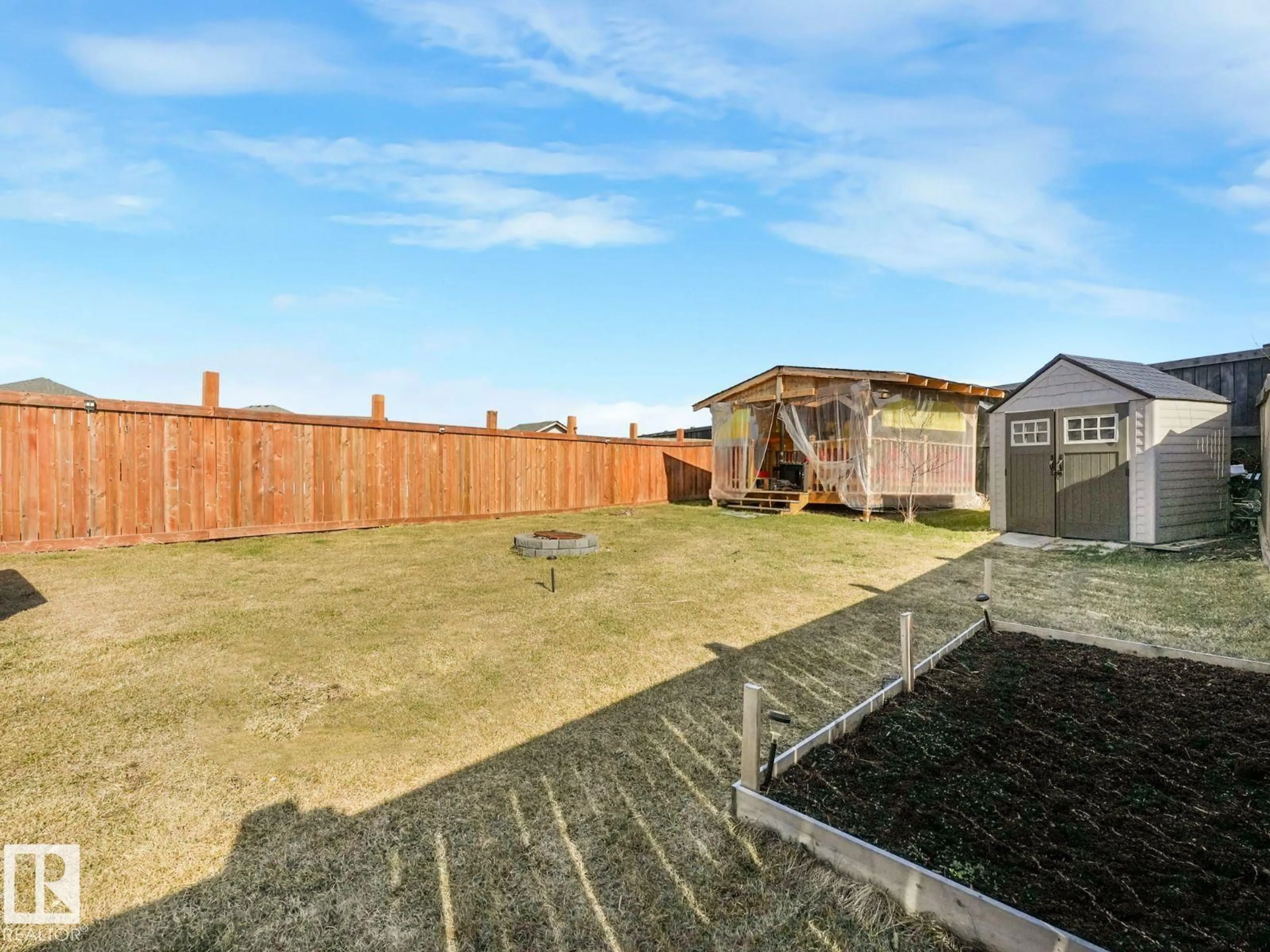 A pic from outside/outdoor area/front of a property/back of a property/a pic from drone, unknown for 17171 38 ST, Edmonton Alberta T5Y3R7