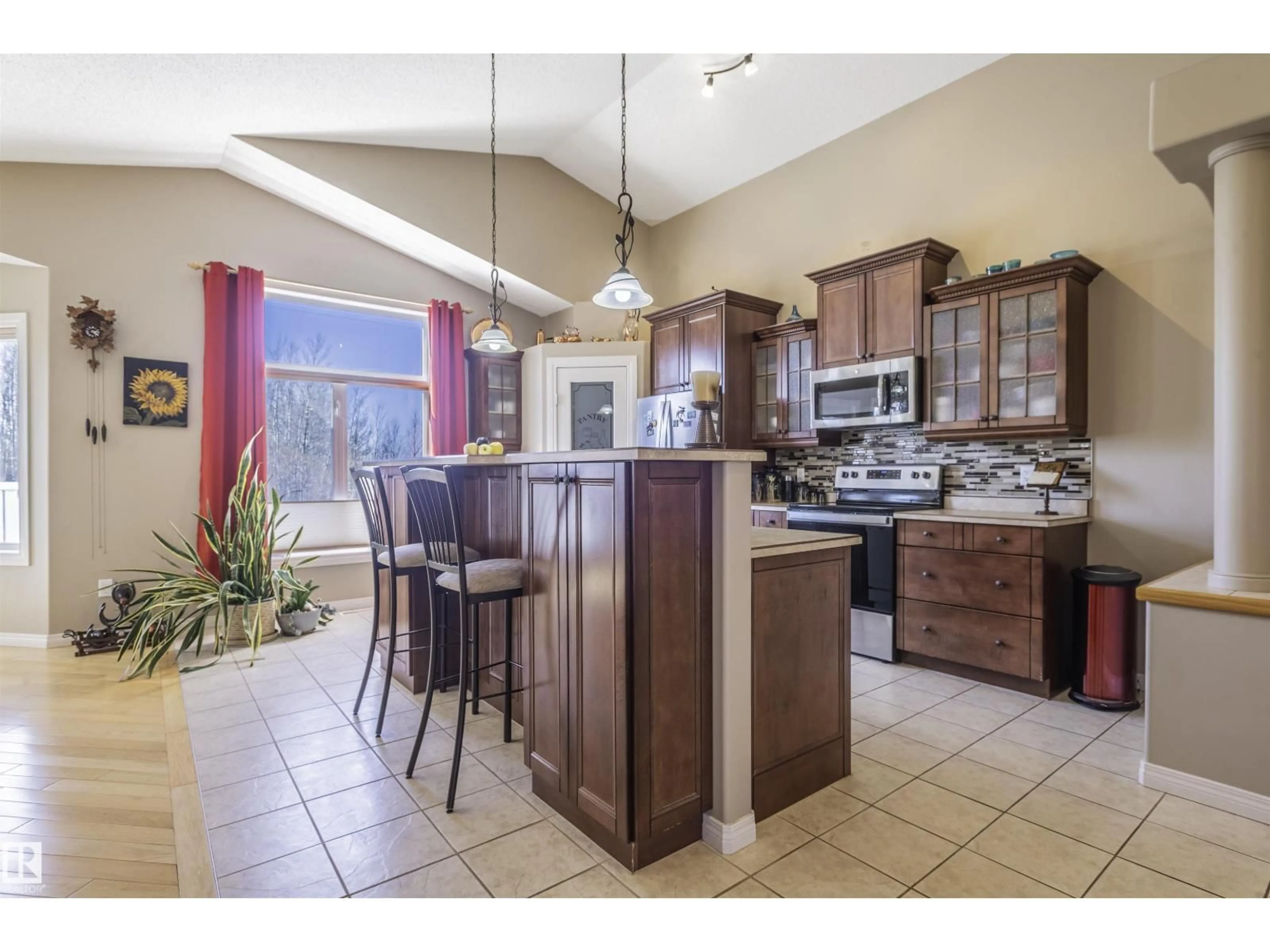Open concept kitchen, ceramic/tile floor for 4431 48 AV, Clyde Alberta T0G2J0