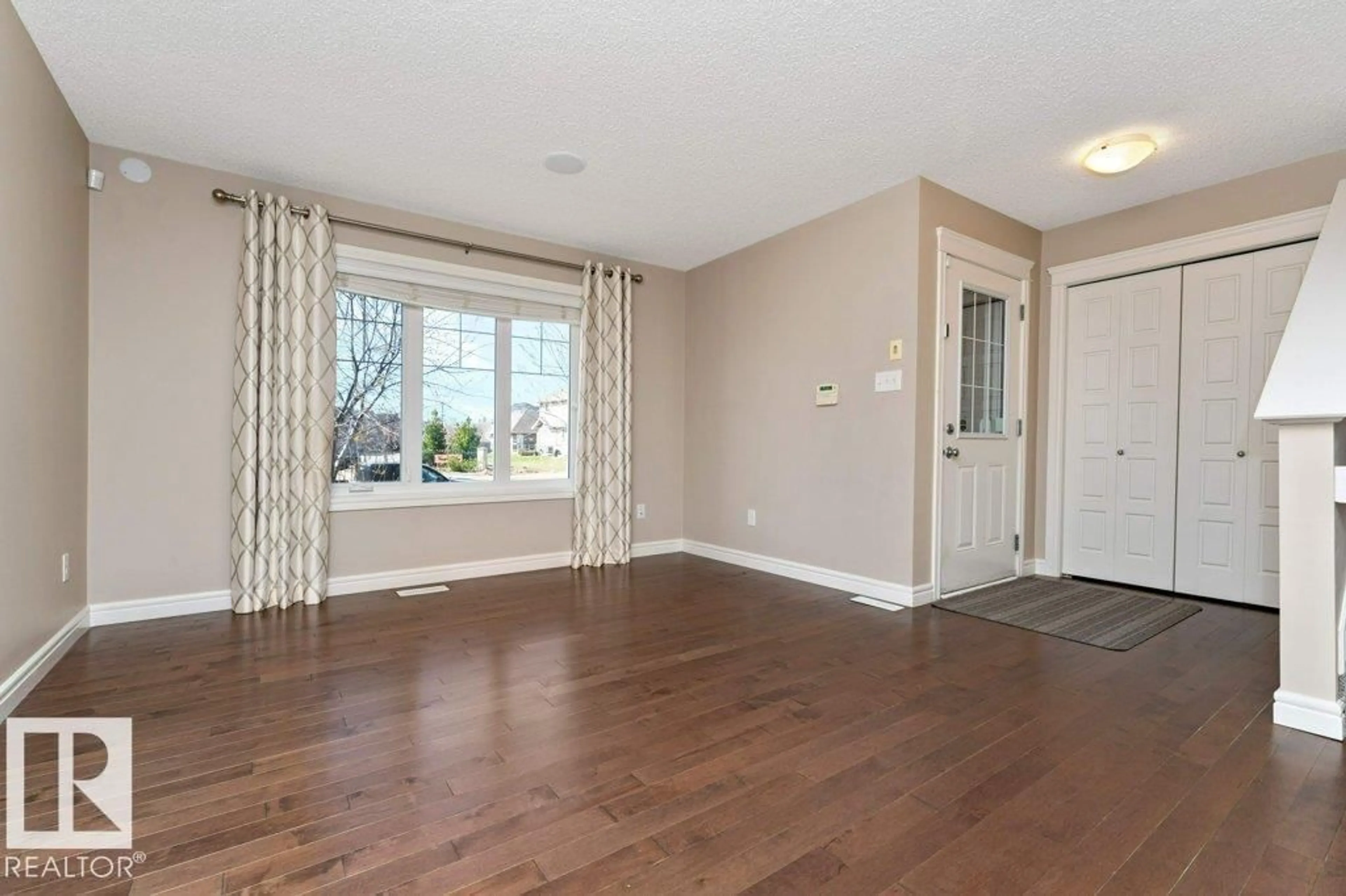 A pic of a room for 2146 TRUMPETER WY, Edmonton Alberta T5S0G4