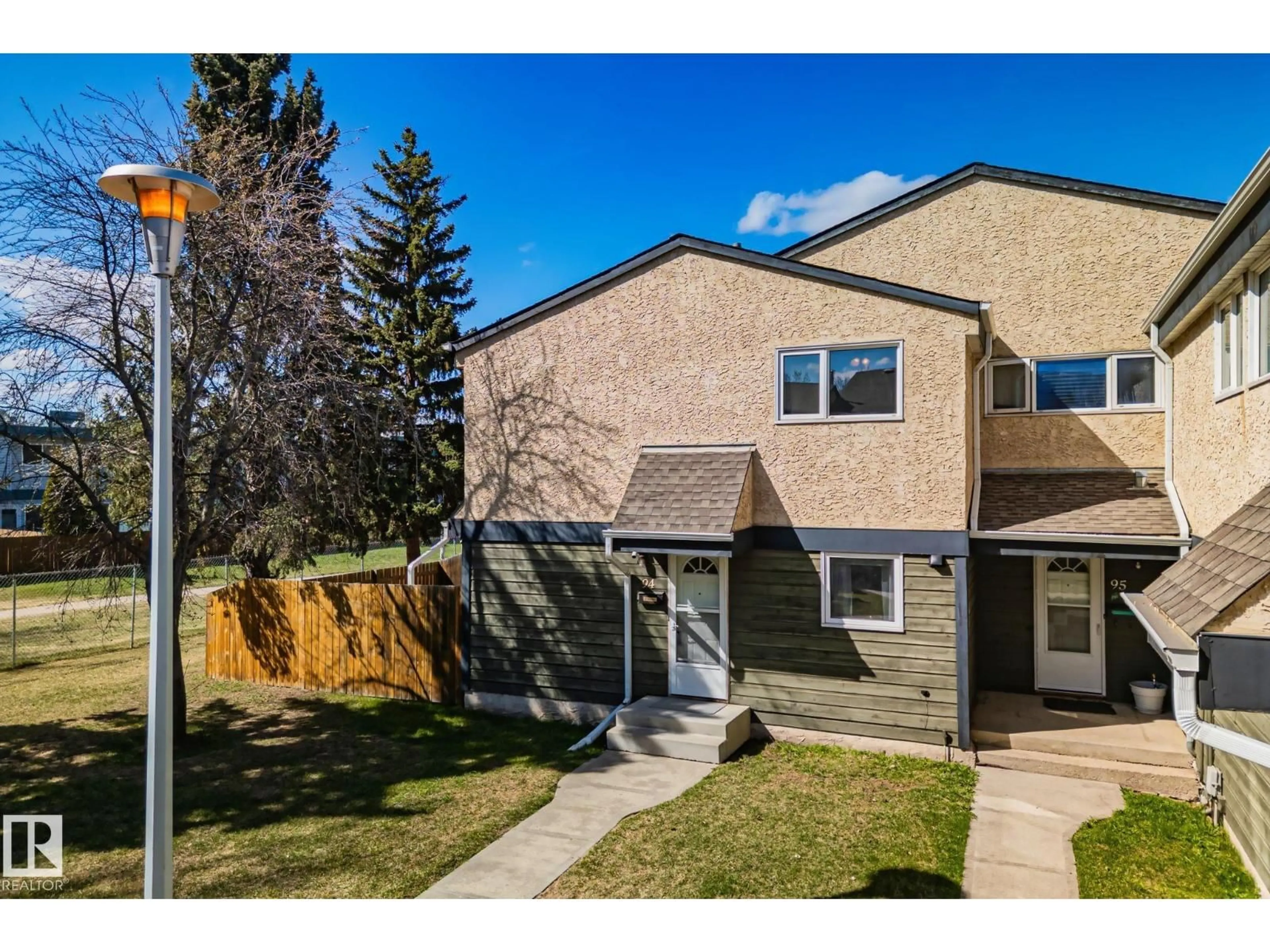 A pic from outside/outdoor area/front of a property/back of a property/a pic from drone, street for 94 BELMEAD GARDENS GD, Edmonton Alberta T5T1J1