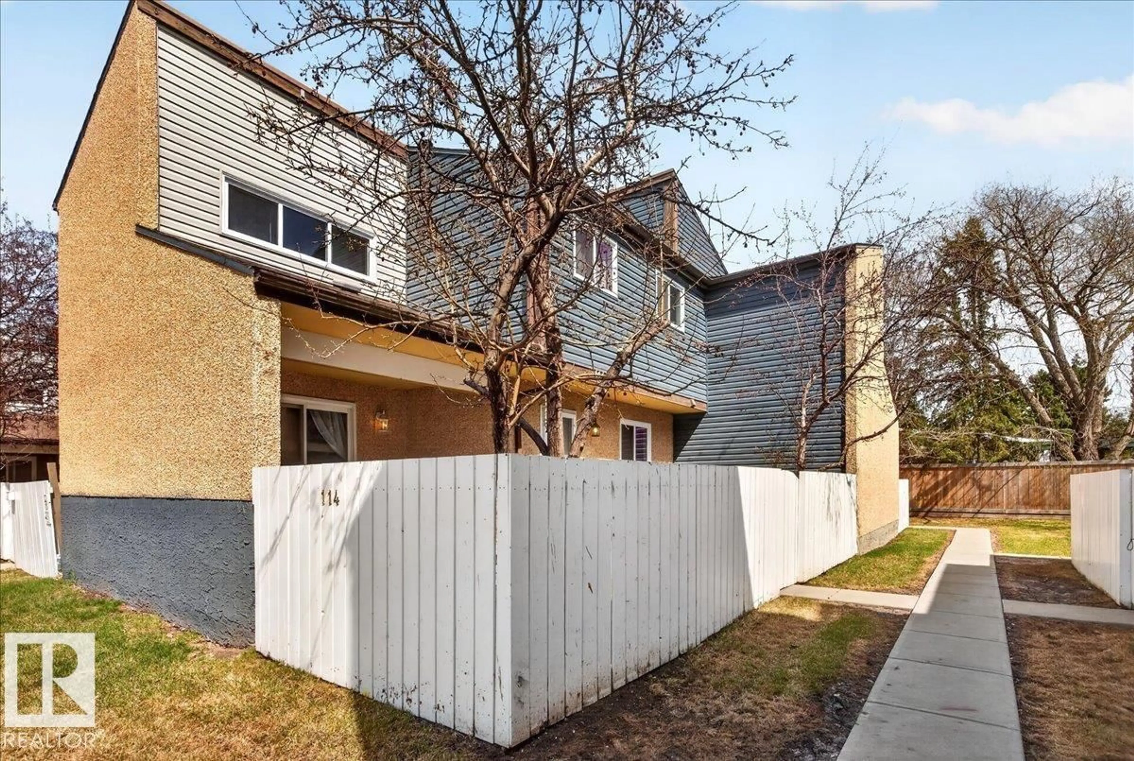 Unknown for 114 KASKITAYO CO, Edmonton Alberta T6J3T3