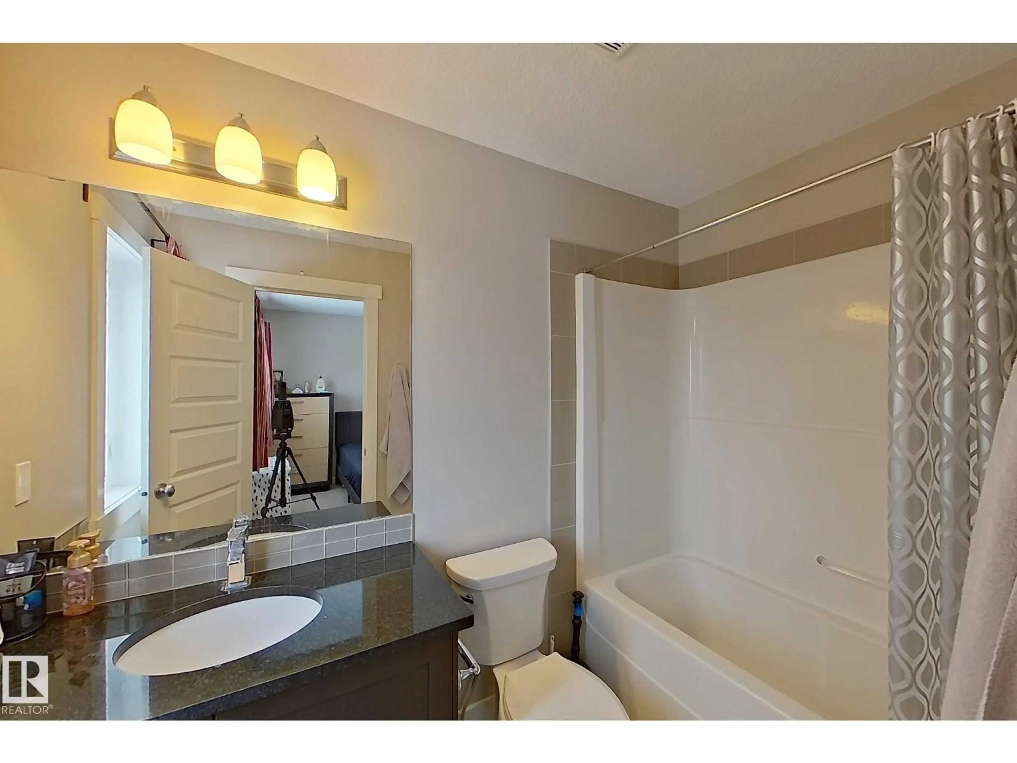 Standard bathroom, unknown for 295 401 SOUTHFORK, Leduc Alberta T9E0X1