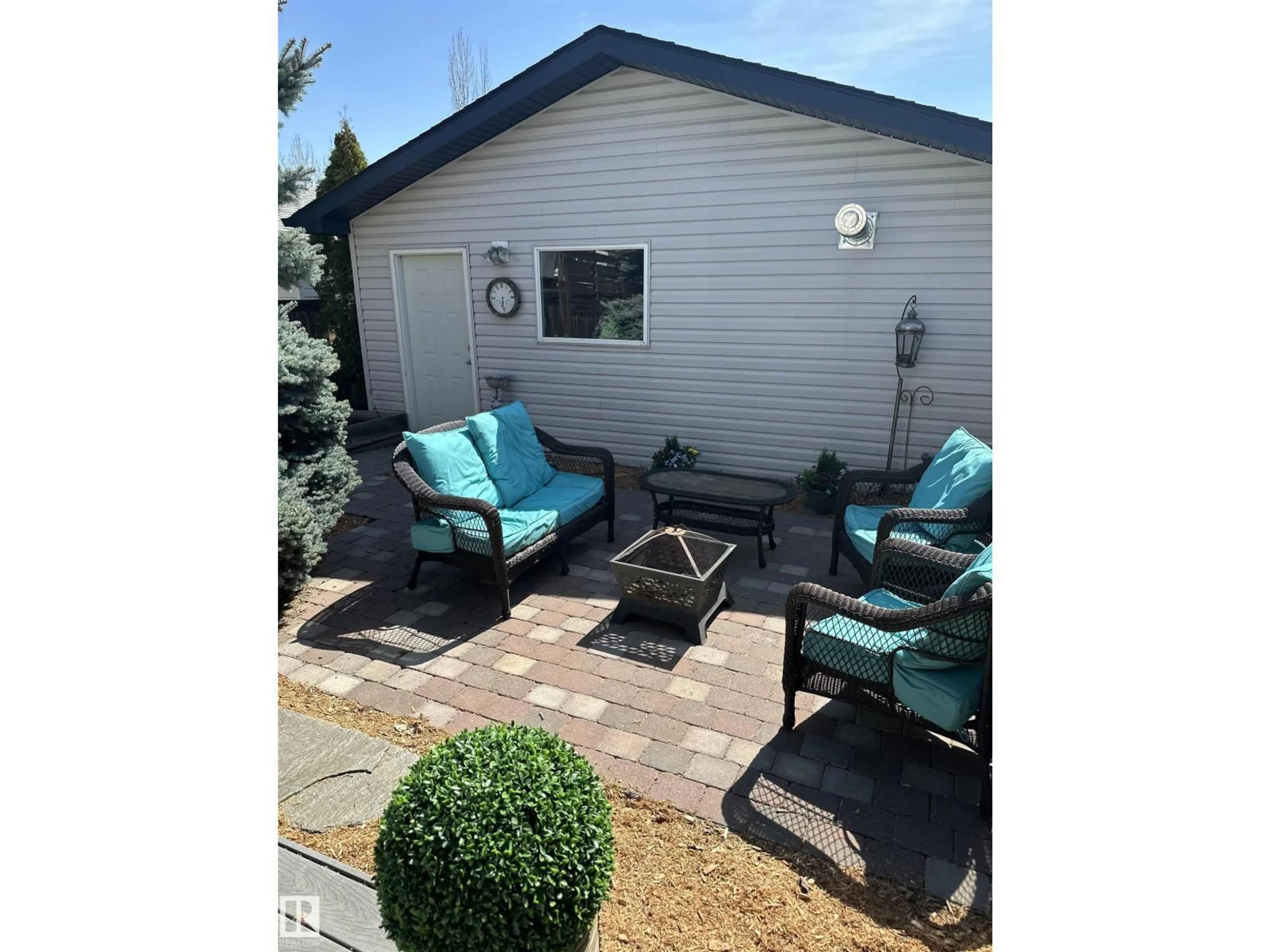 Patio, street for NW - 5576 STEVENS CR, Edmonton Alberta T6R0A3