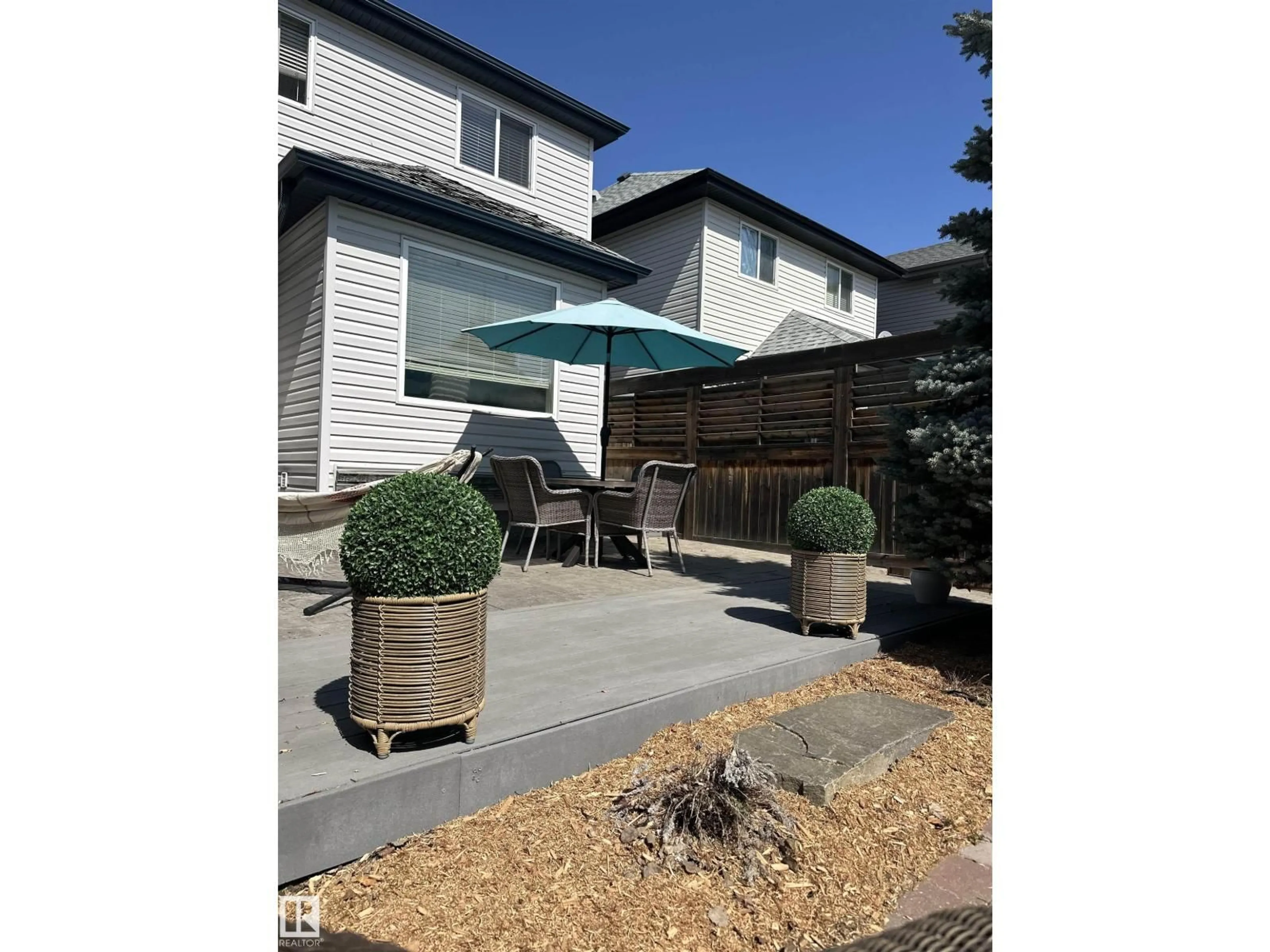 Patio, street for NW - 5576 STEVENS CR, Edmonton Alberta T6R0A3