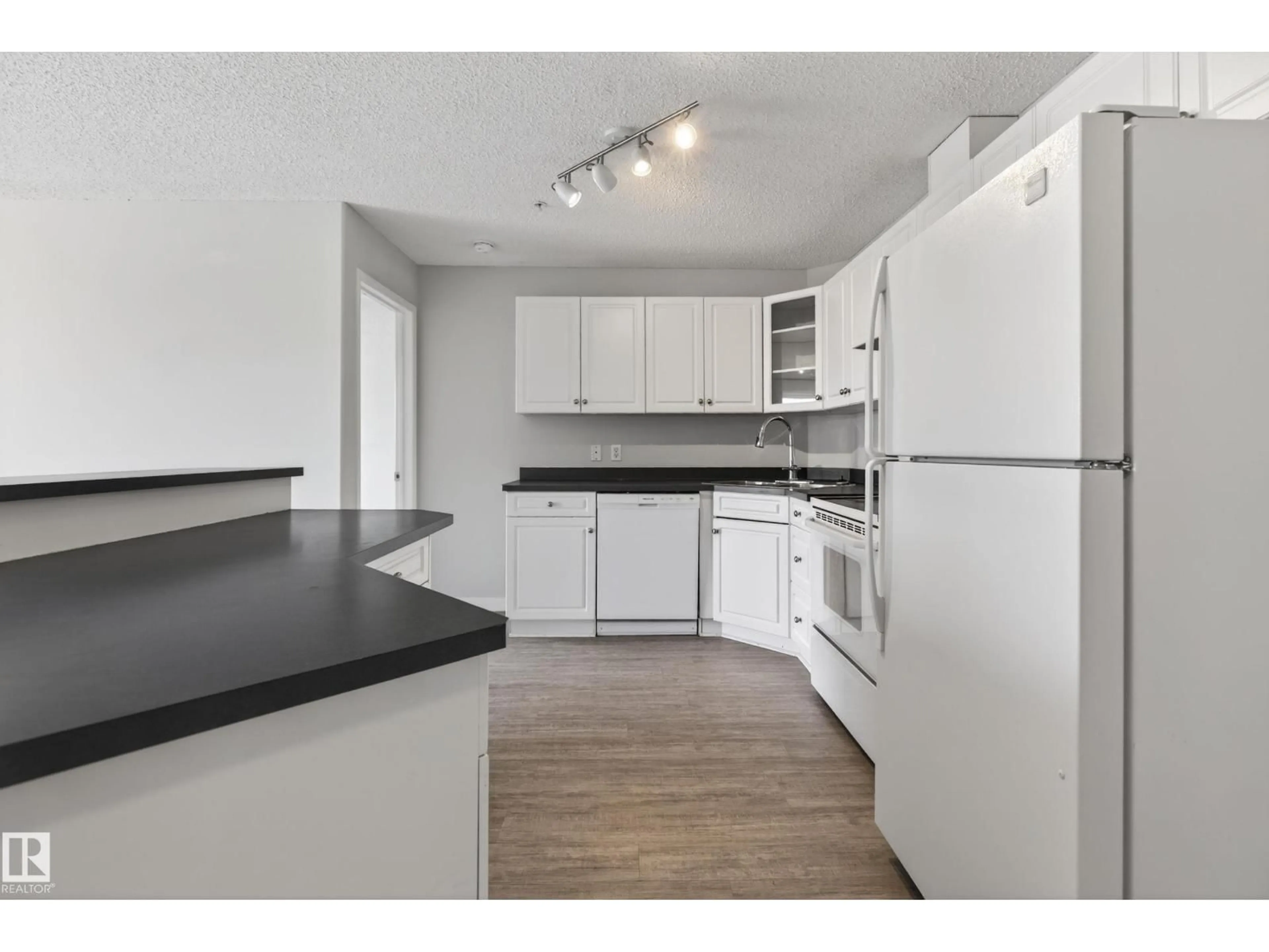 Standard kitchen, unknown for NW - 319 16303 95 ST, Edmonton Alberta T5Z3V1