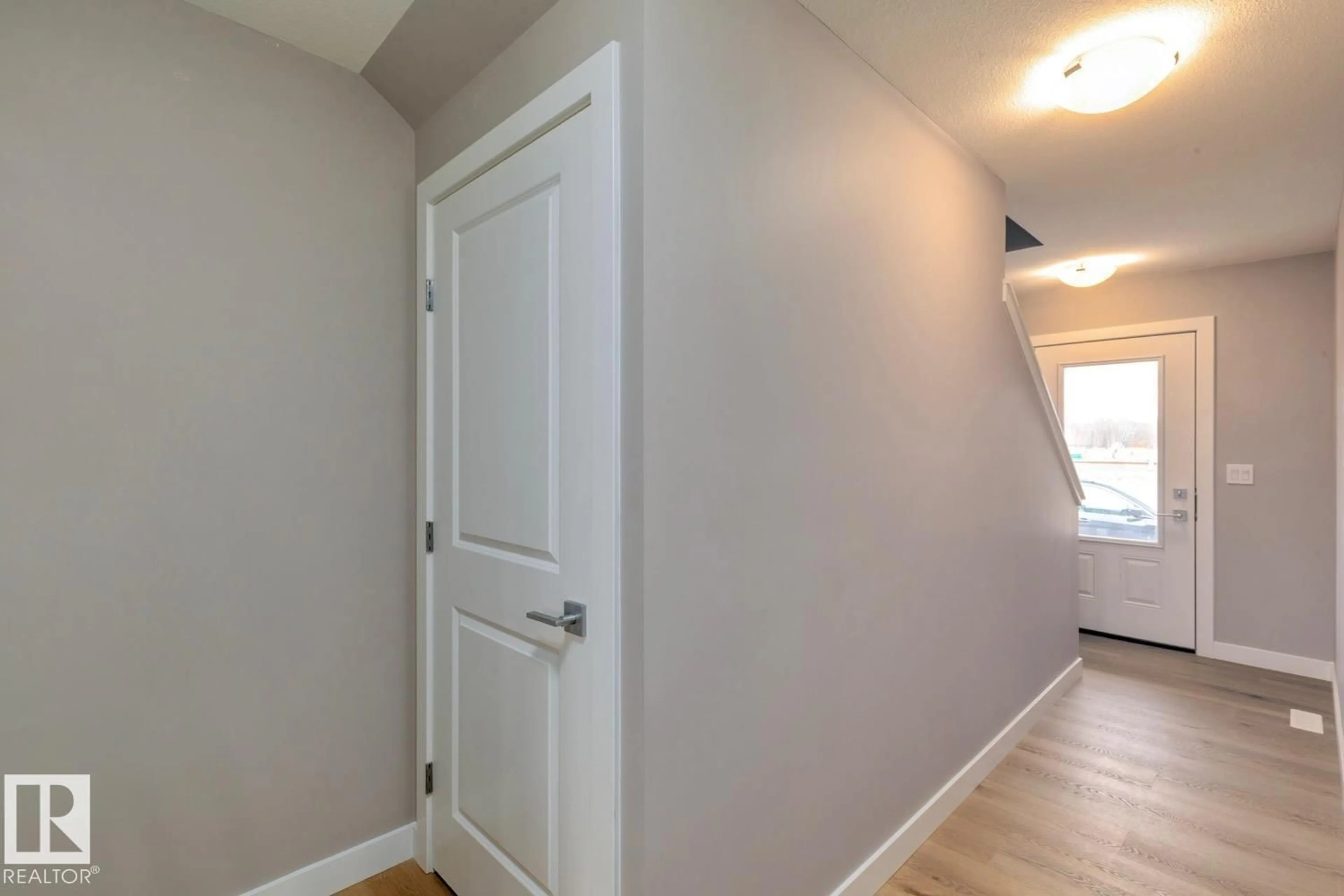 Indoor entryway for #44 - 13139 205 ST NW, Edmonton Alberta T5S0N1