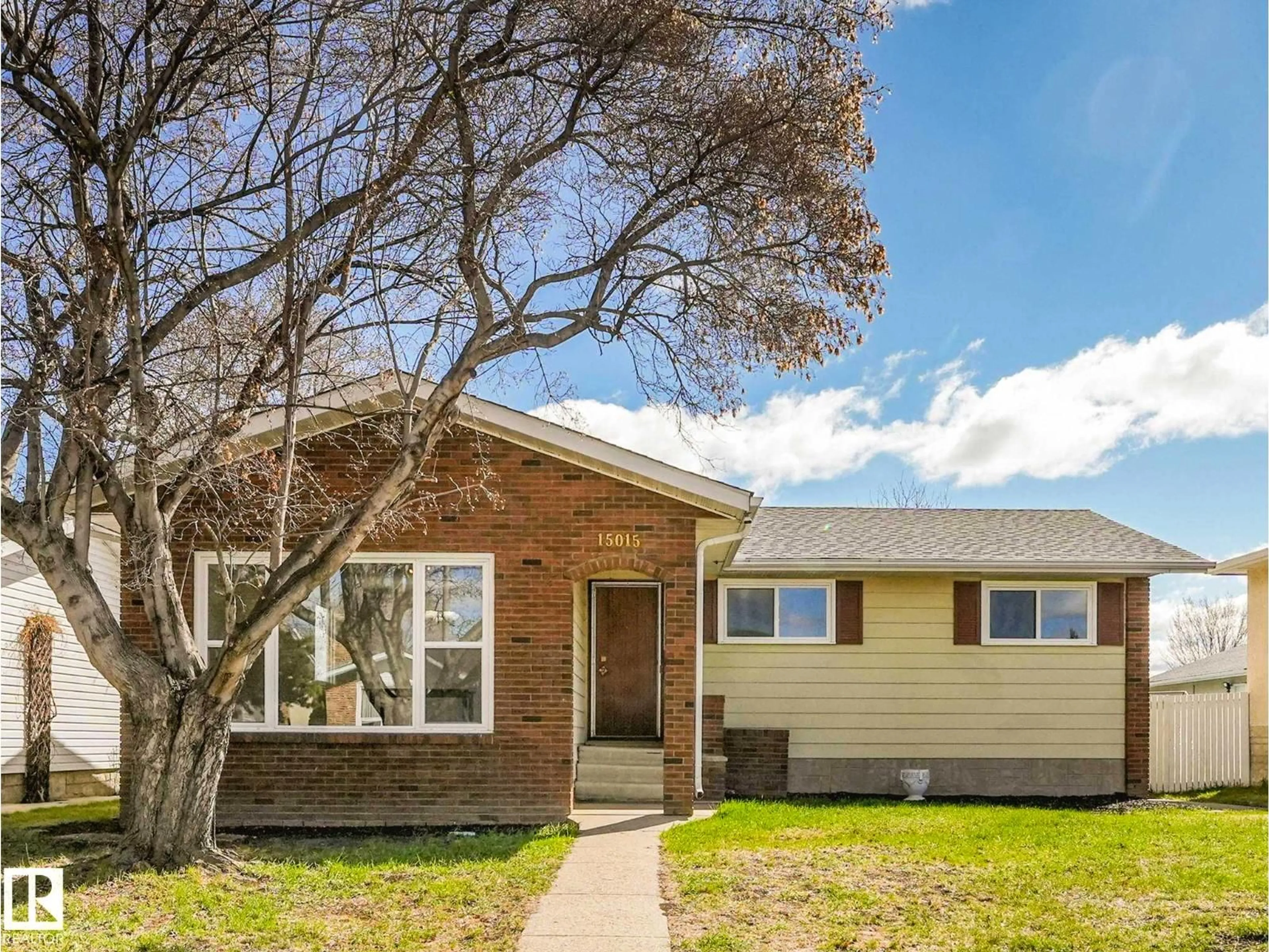 Home with vinyl exterior material, street for NW - 15015 83 ST, Edmonton Alberta T5E5T3