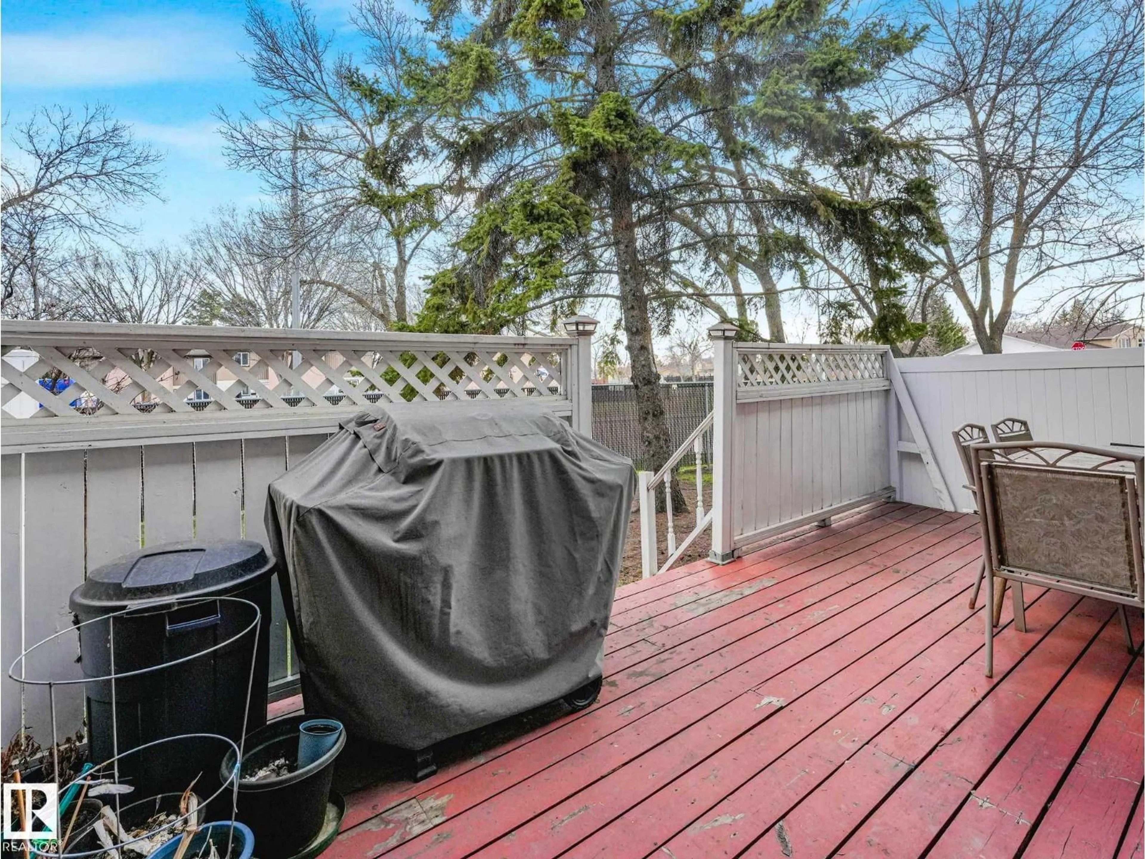 Patio, unknown for 13405 40 ST NW, Edmonton Alberta T5A3L9