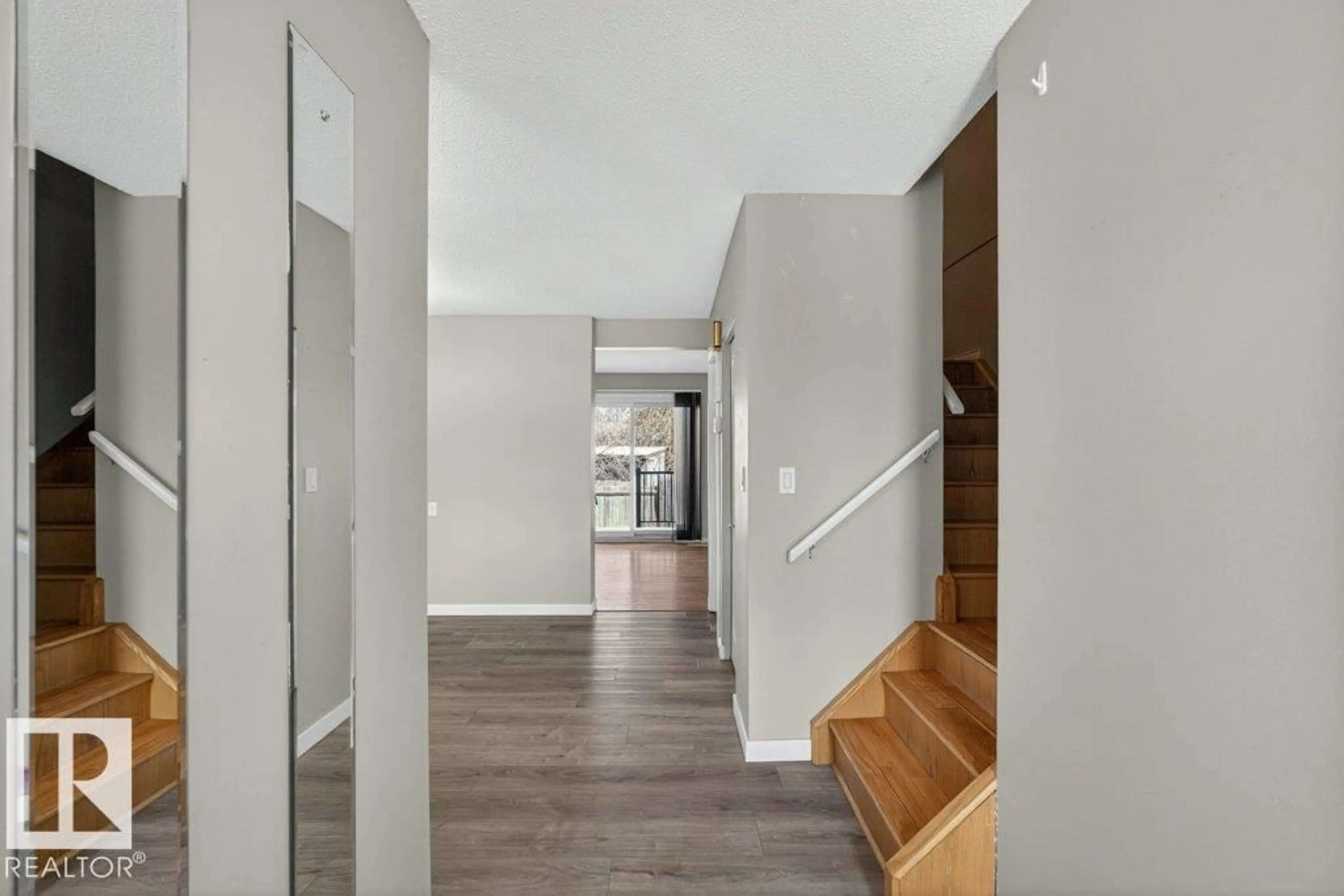 Indoor entryway for 9909 171 AV, Edmonton Alberta T5X4X2