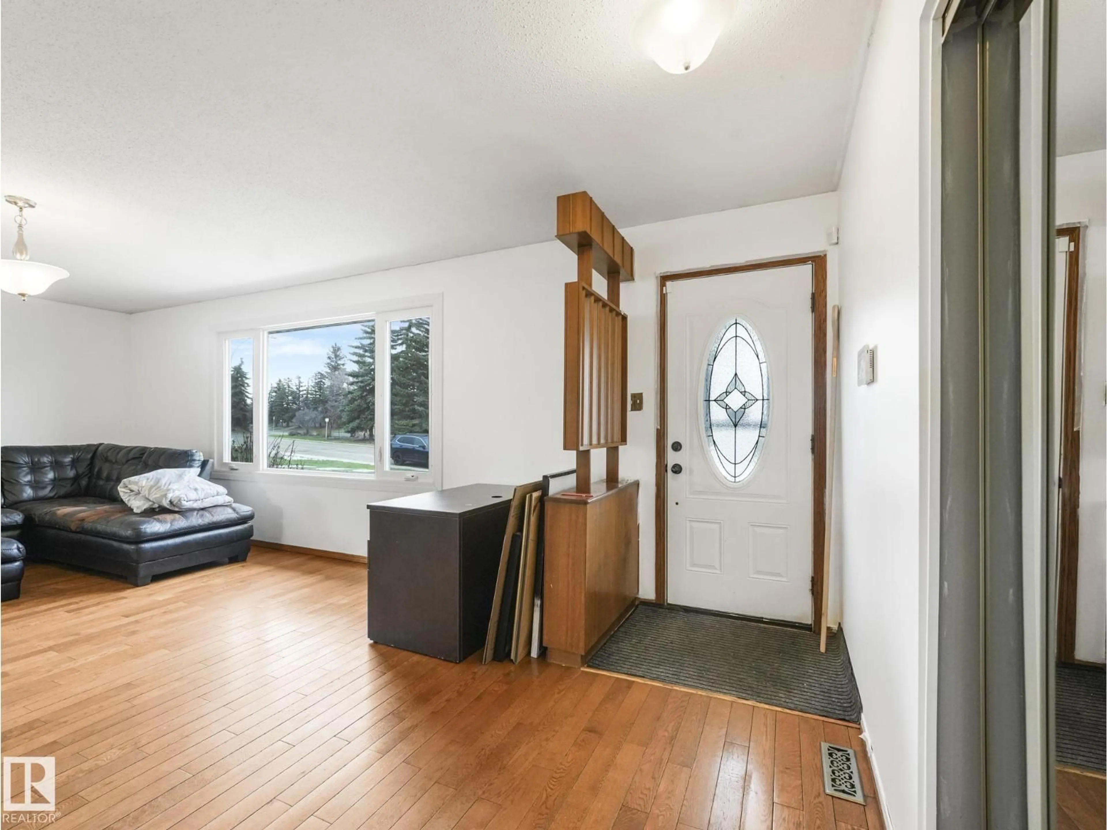 Indoor entryway for NW - 14024 69 ST, Edmonton Alberta T5C0H8