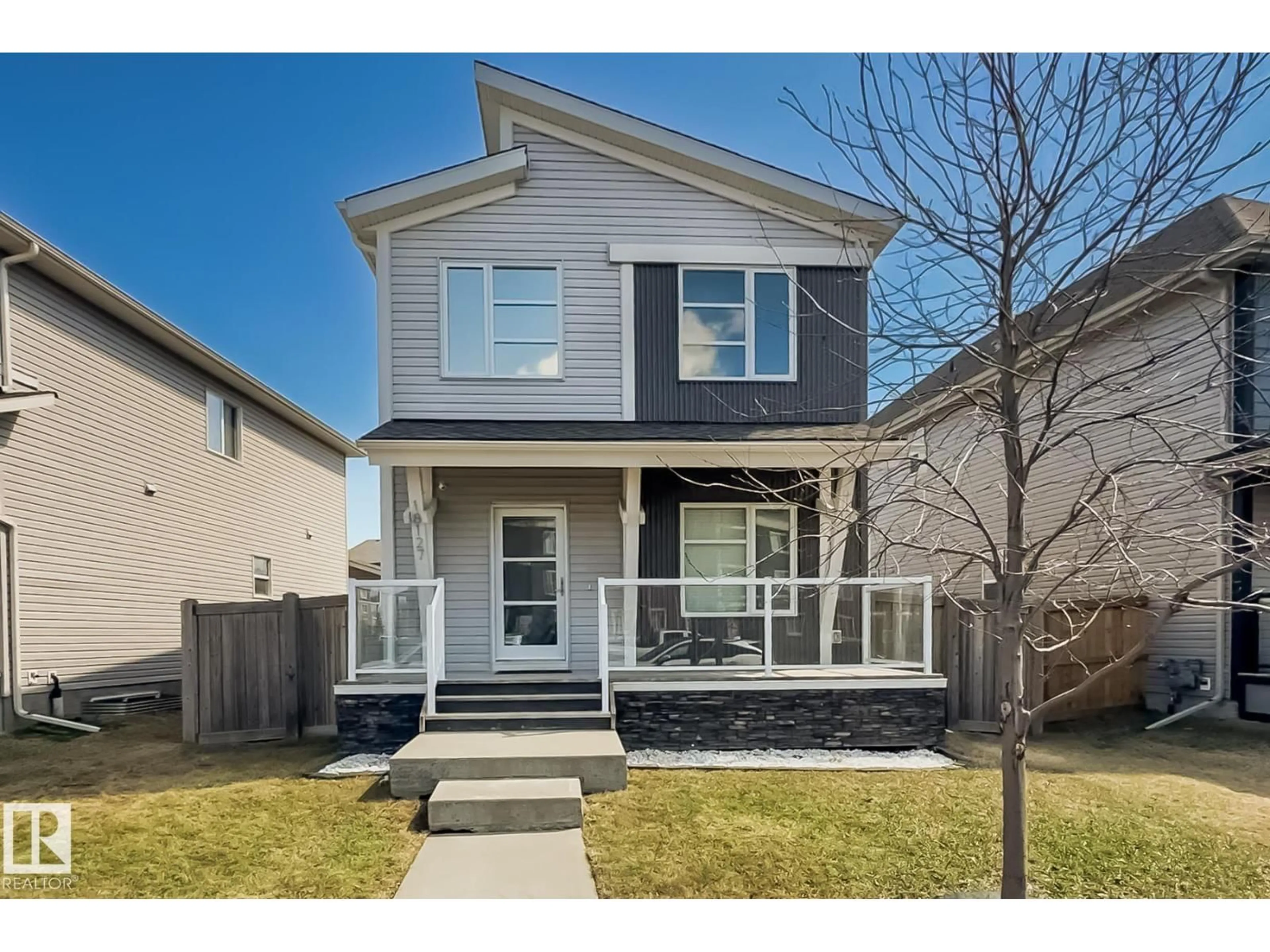 Home with vinyl exterior material, street for NW - 18127 77 ST, Edmonton Alberta T5Z0L8