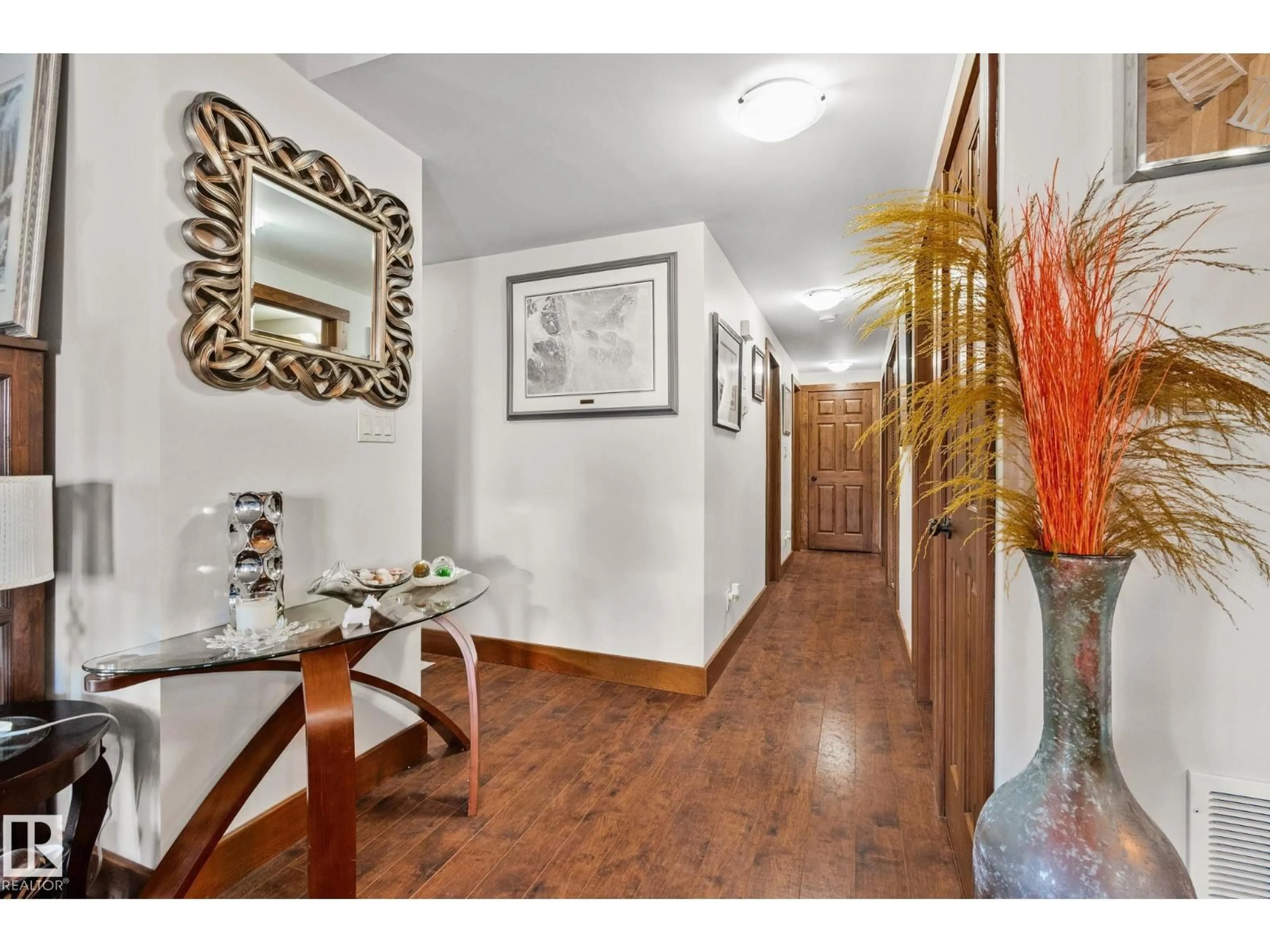 Indoor entryway for 2201 GRAYBRIAR GR, Stony Plain Alberta T7Z0G1