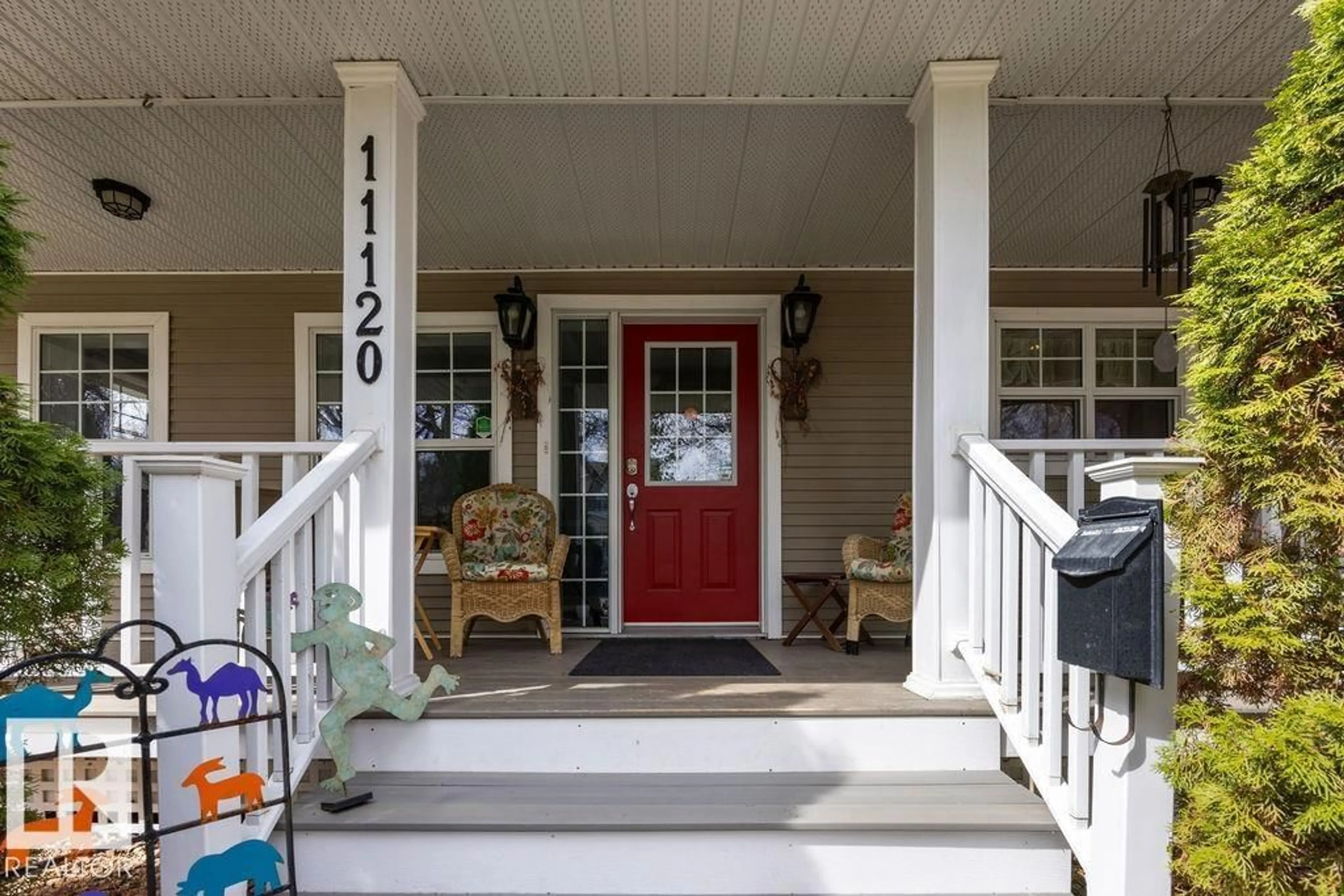 Indoor entryway for 11120 53 ST, Edmonton Alberta T5W3K7