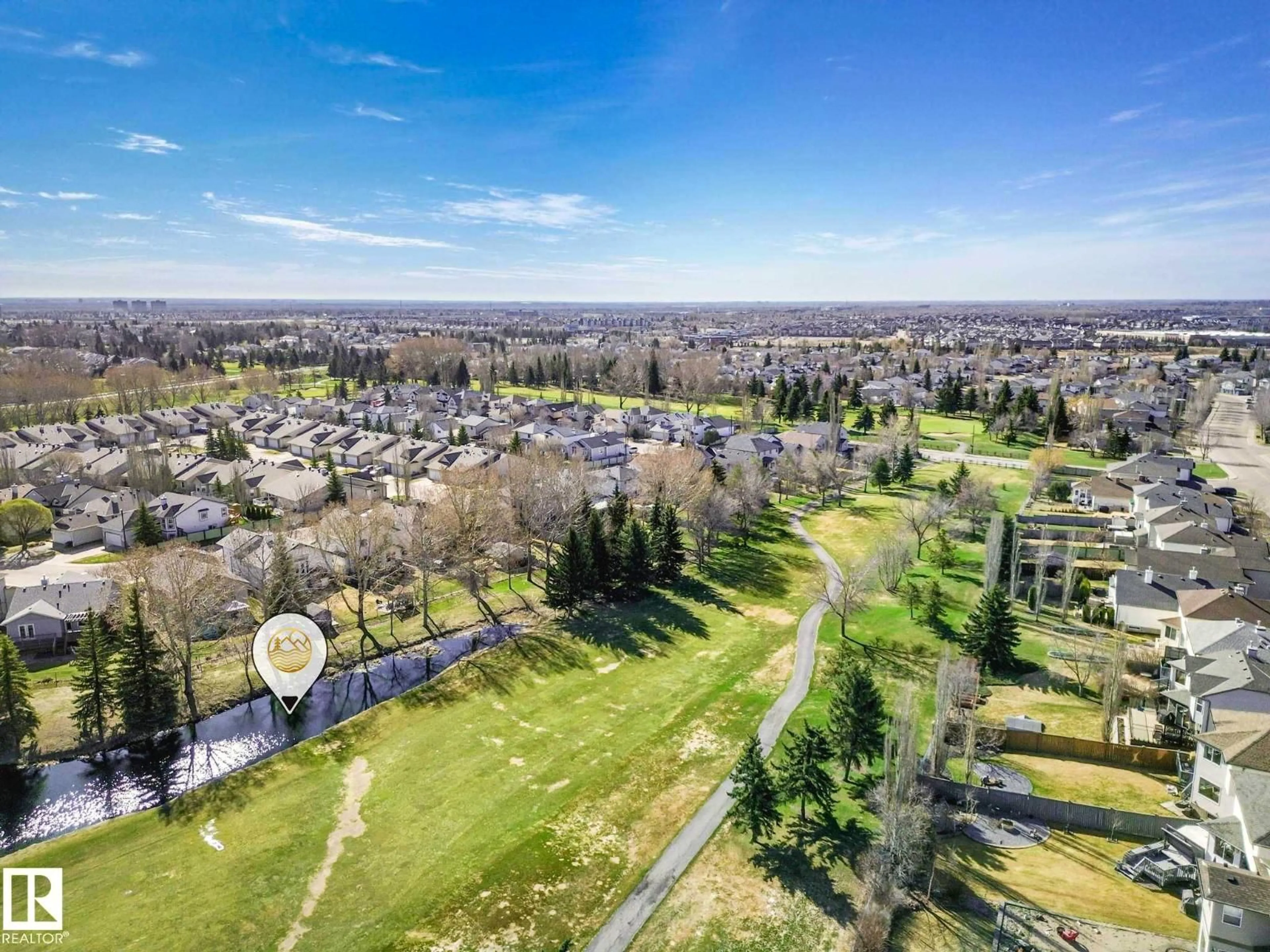 A pic from outside/outdoor area/front of a property/back of a property/a pic from drone, unknown for 1361 BRECKENRIDGE DR, Edmonton Alberta T5T6M2