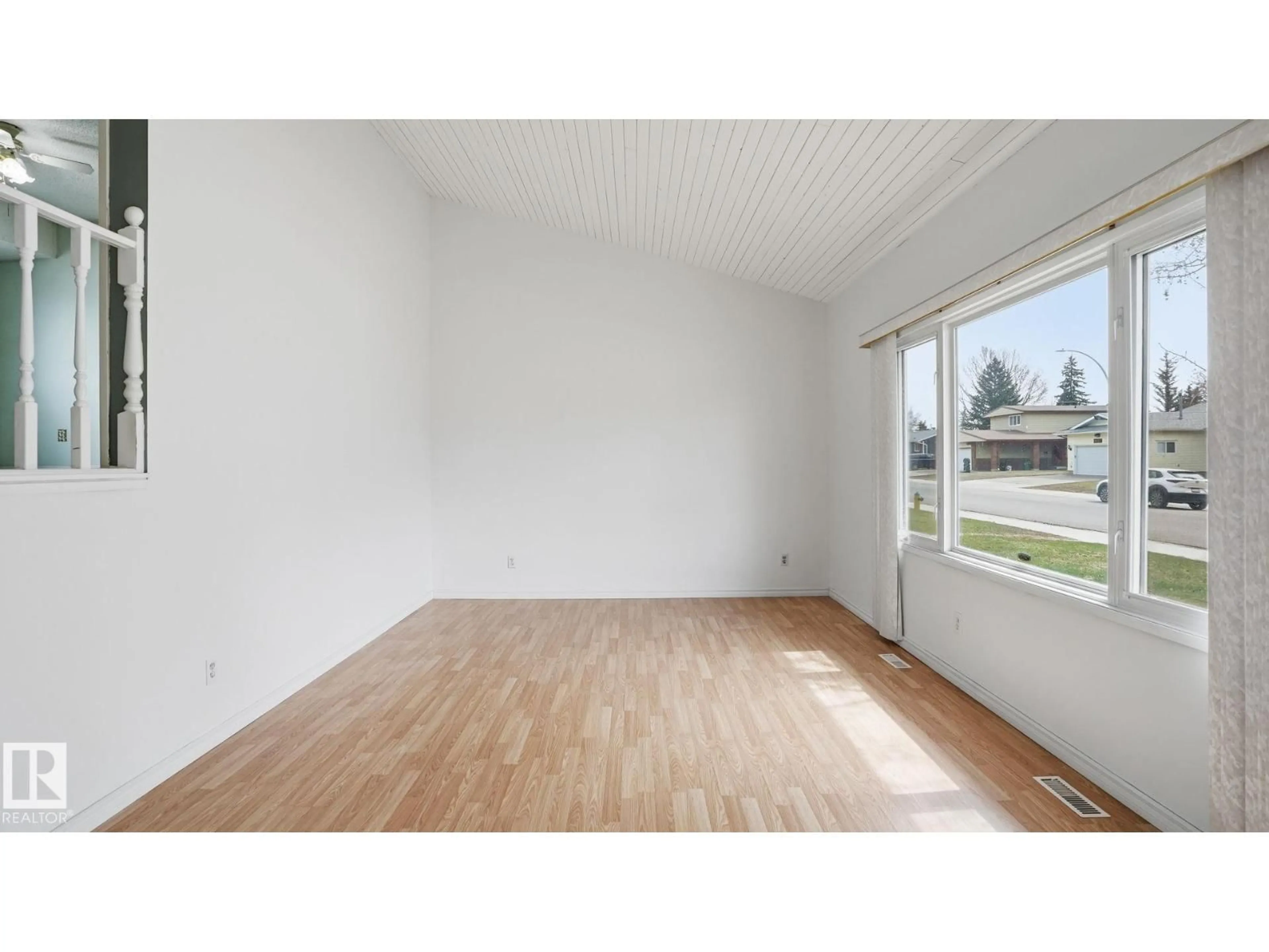 A pic of a room for NW - 9834 167A AV, Edmonton Alberta T5X2Z2