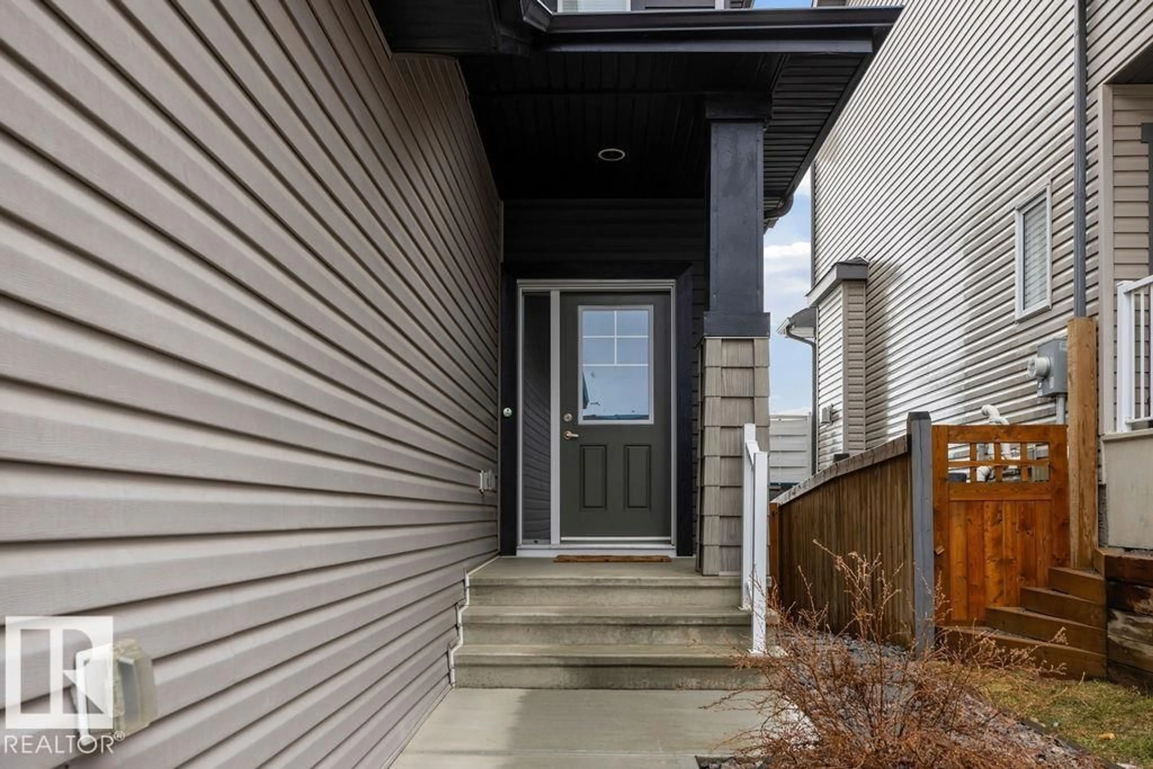 Unknown for 1057 COOPERS HAWK LI, Edmonton Alberta T5S0M2