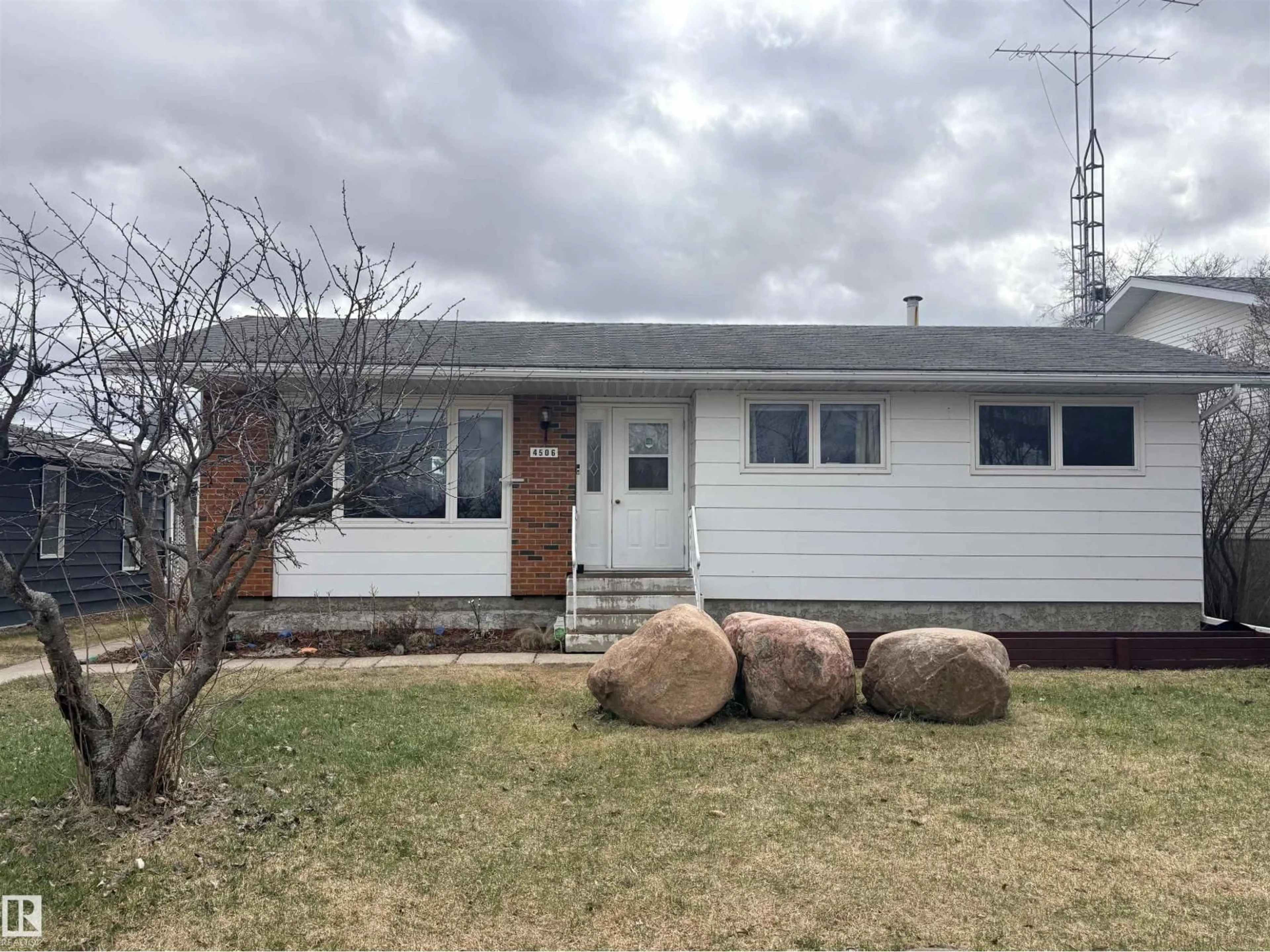 Unknown for 4506 47 AV, Bonnyville Town Alberta T9N1H2