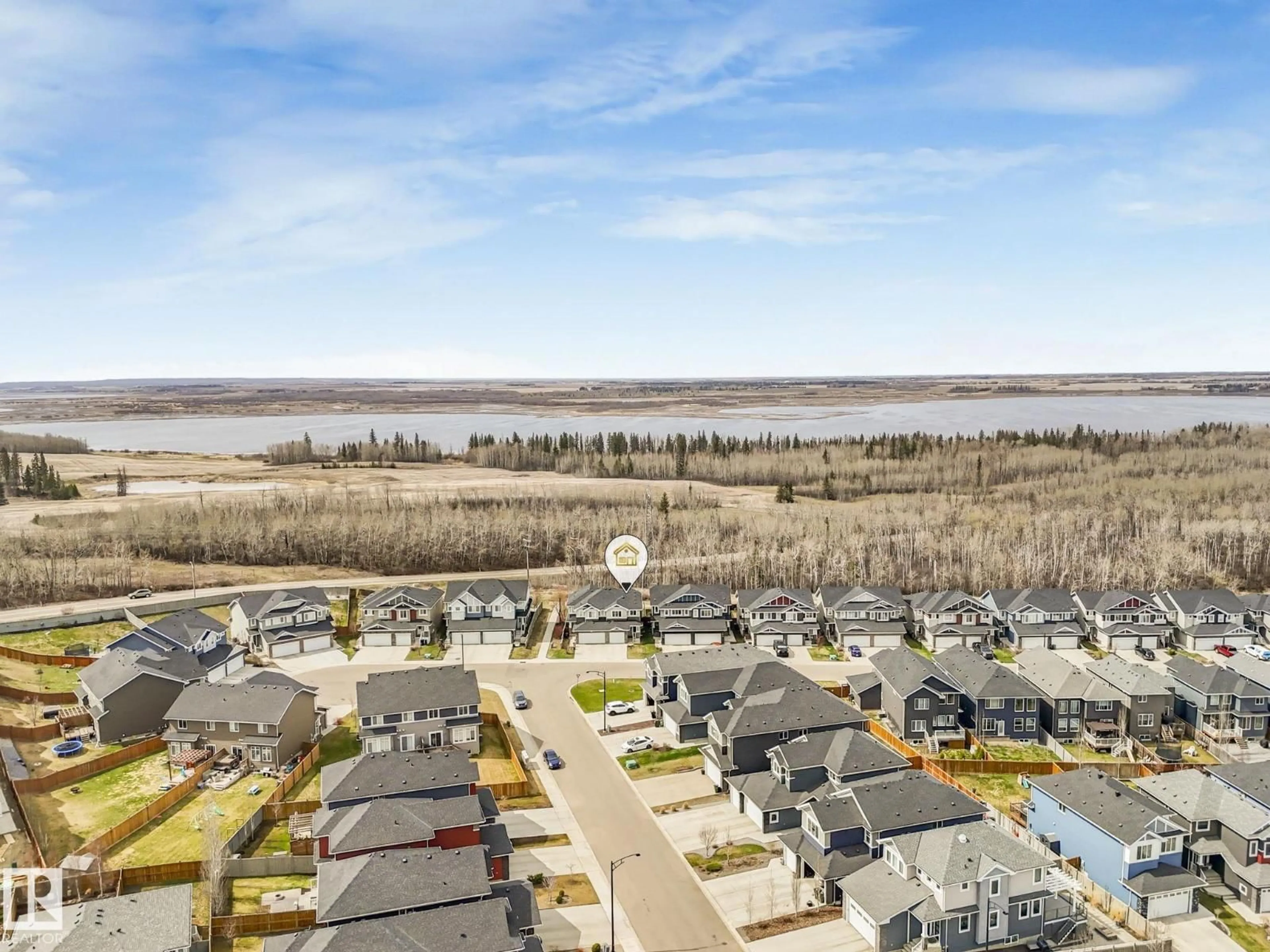 A pic from outside/outdoor area/front of a property/back of a property/a pic from drone, water/lake/river/ocean view for 3843 ROBINS CR, Edmonton Alberta T5S0M7
