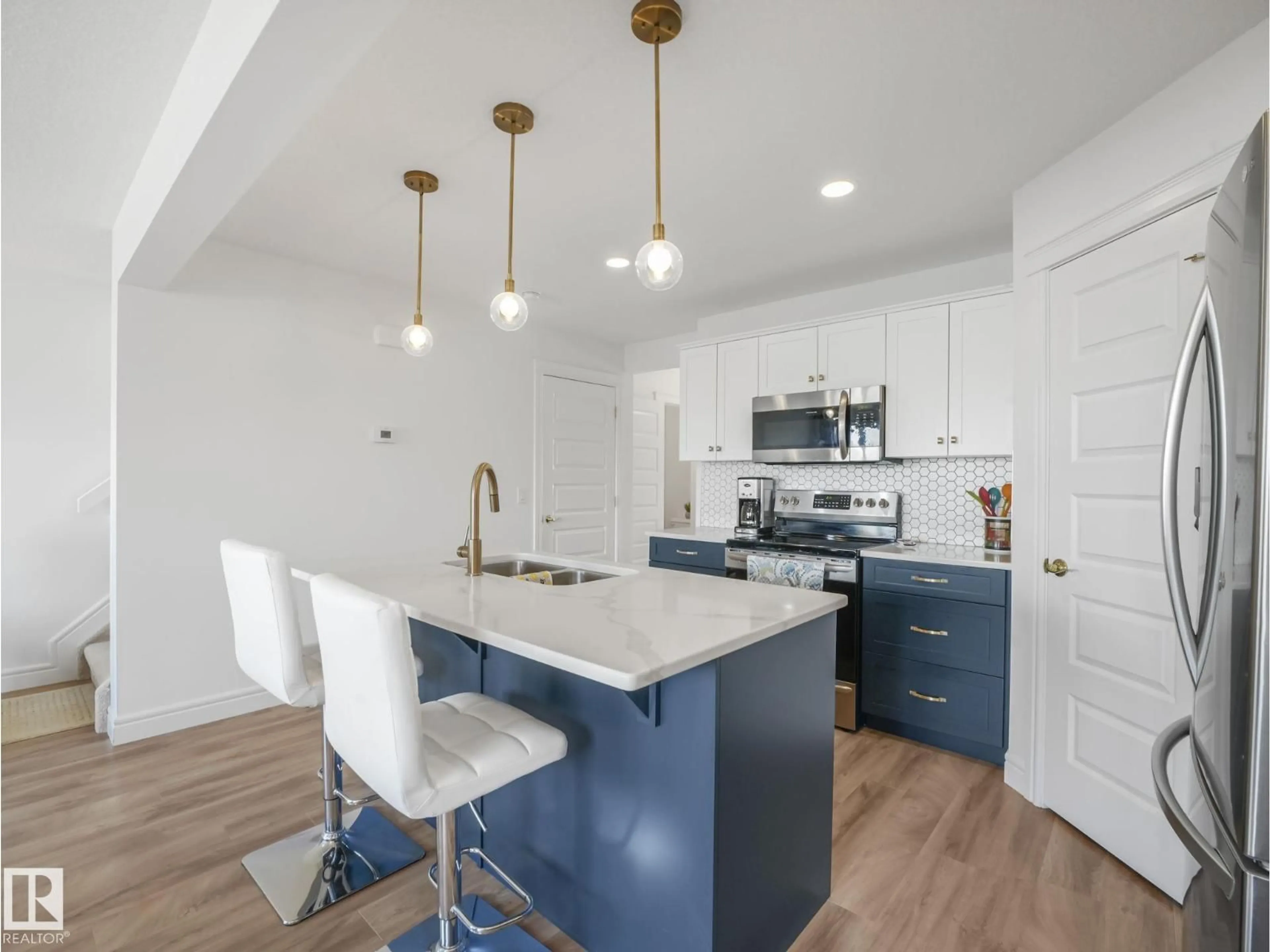 Open concept kitchen, unknown for 3843 ROBINS CR, Edmonton Alberta T5S0M7