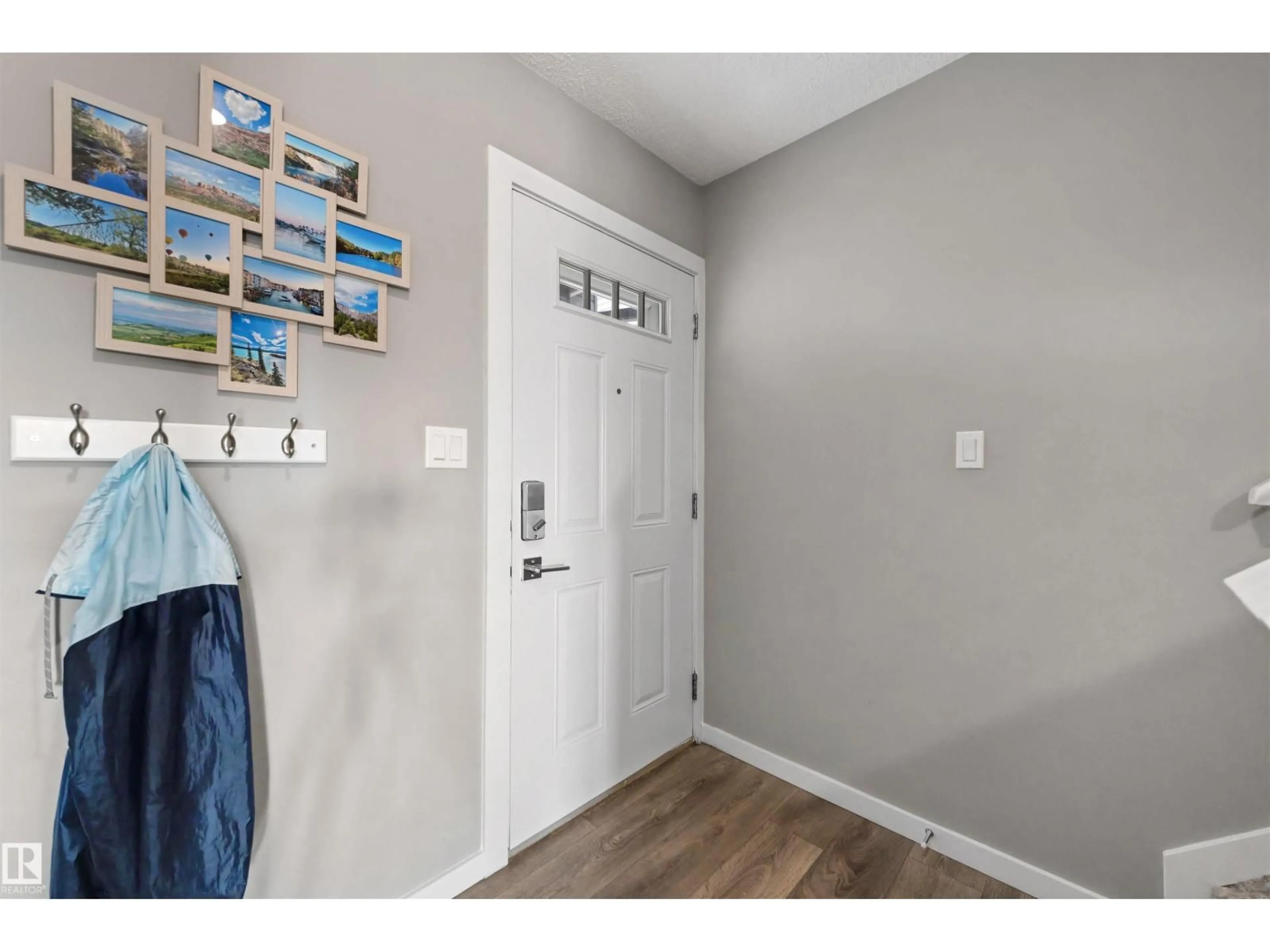 Indoor entryway for 6517 57 AV, Beaumont Alberta T4X2A4