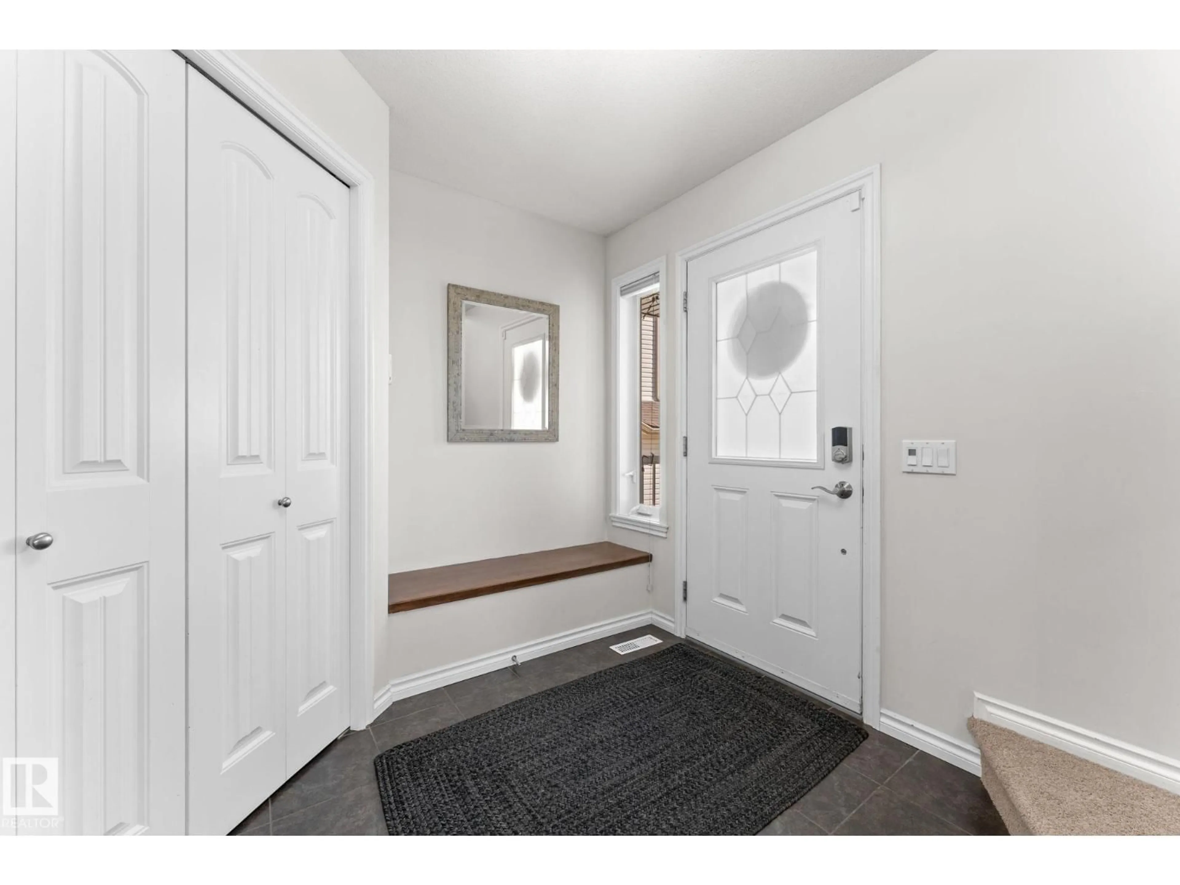 Indoor entryway for 132 SELKIRK PL, Leduc Alberta T9E0L6