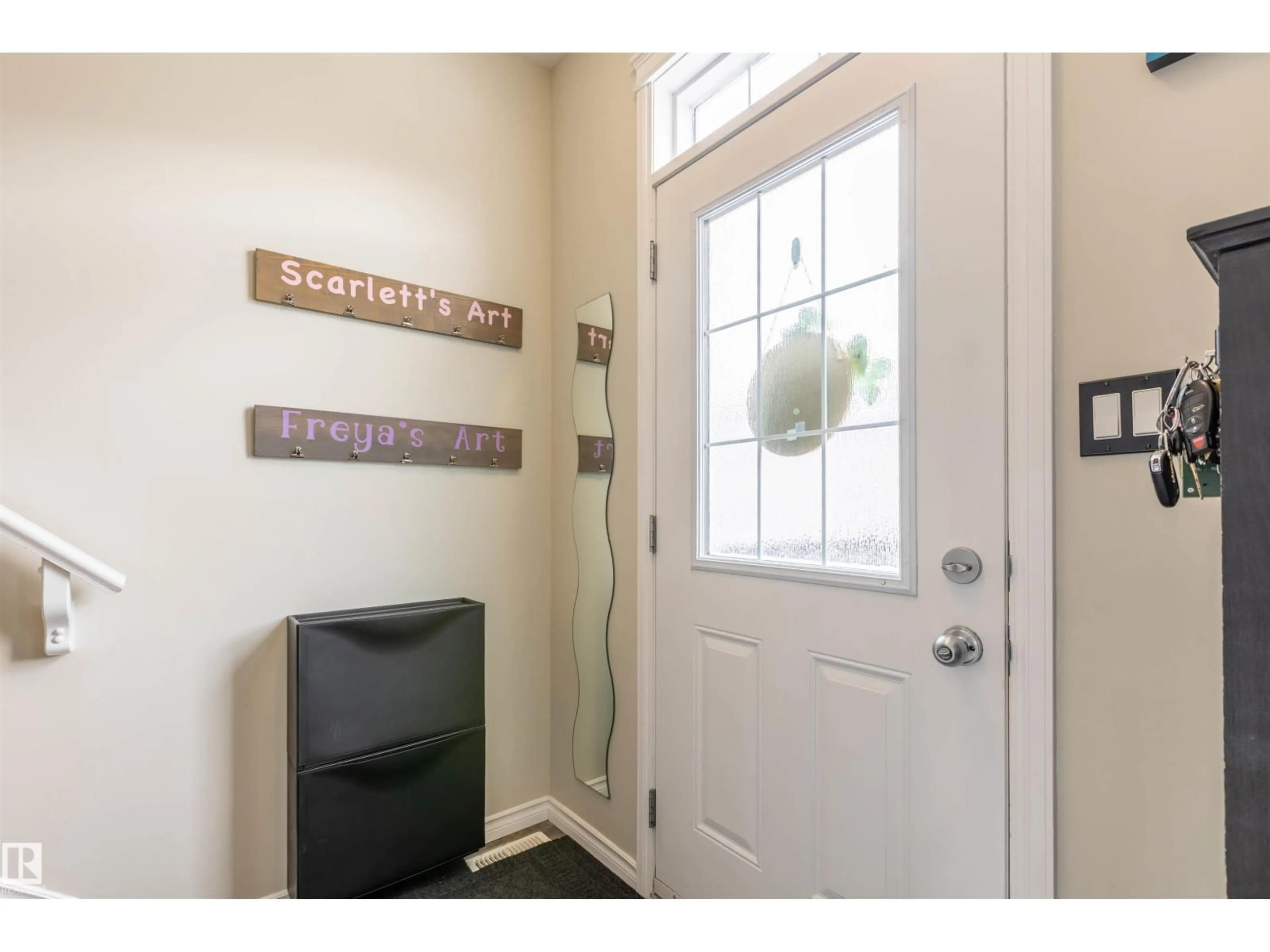 Indoor entryway for 9832 105 AV, Morinville Alberta T8R0C1