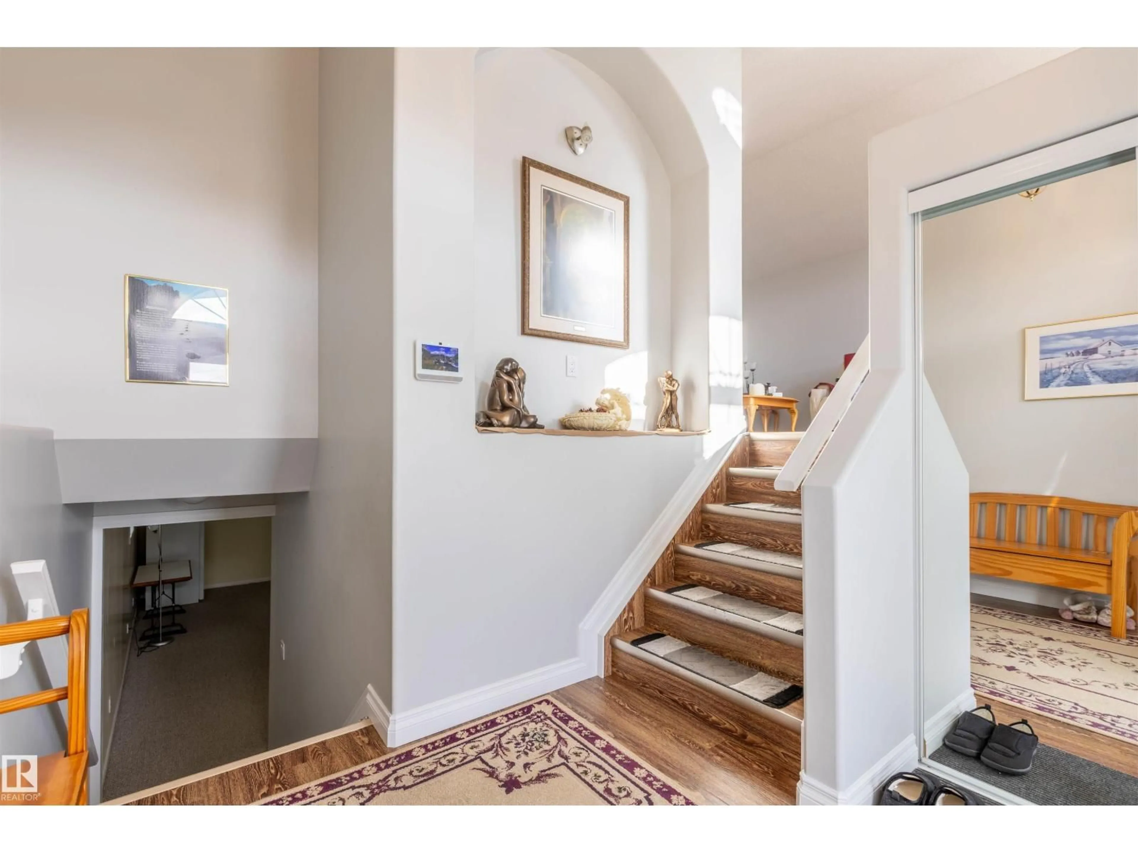 Indoor entryway for 8704 99 AV, Morinville Alberta T8R1S8