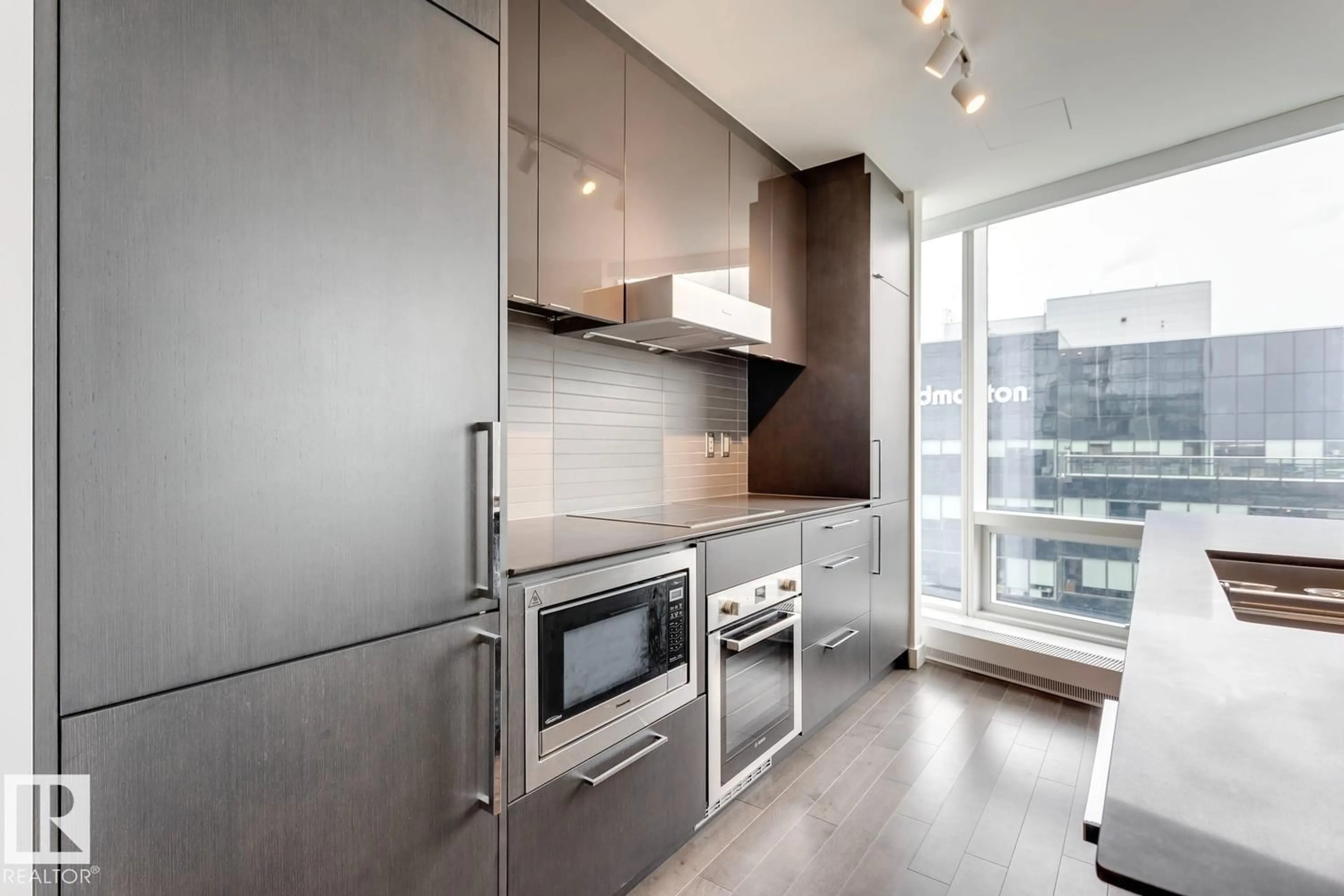 Standard kitchen, unknown for 10360 - 3307 102 ST NW, Edmonton Alberta T5J0K6