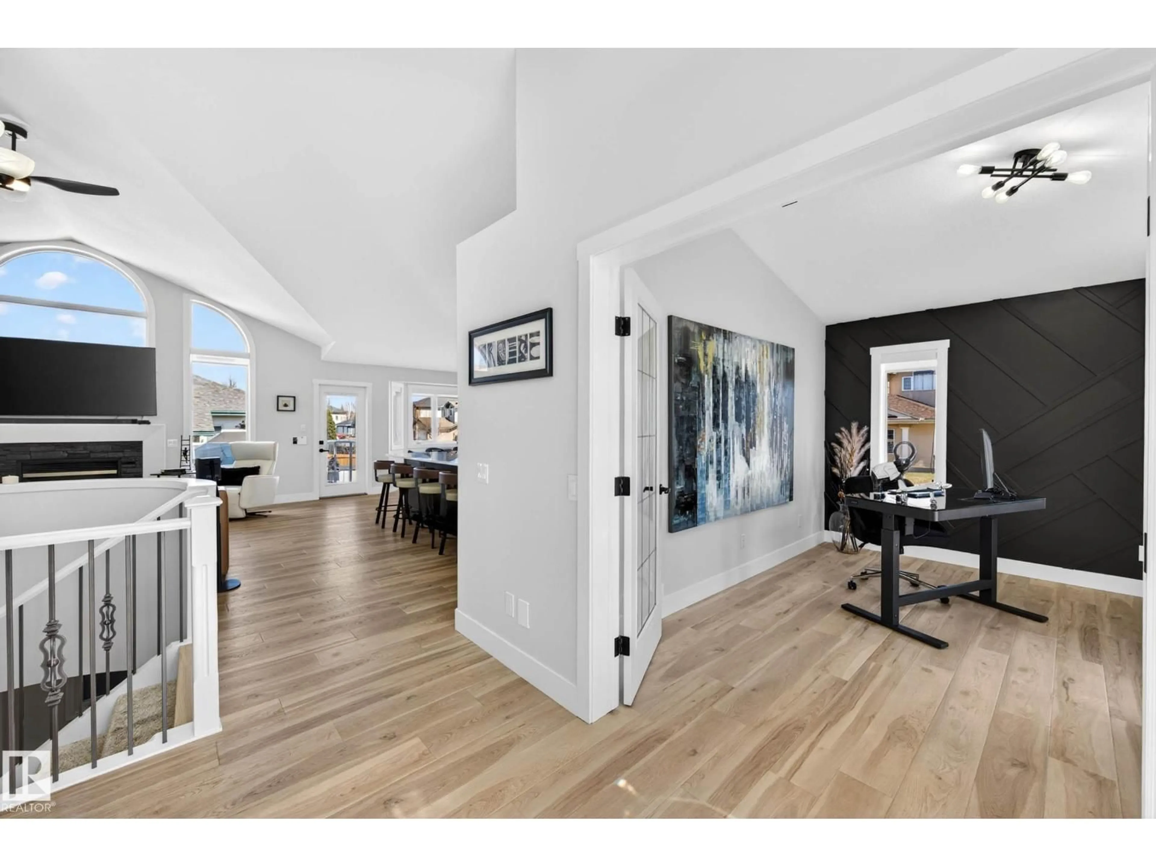 Unknown for 324 CUTTS CT, Edmonton Alberta T6V1M7
