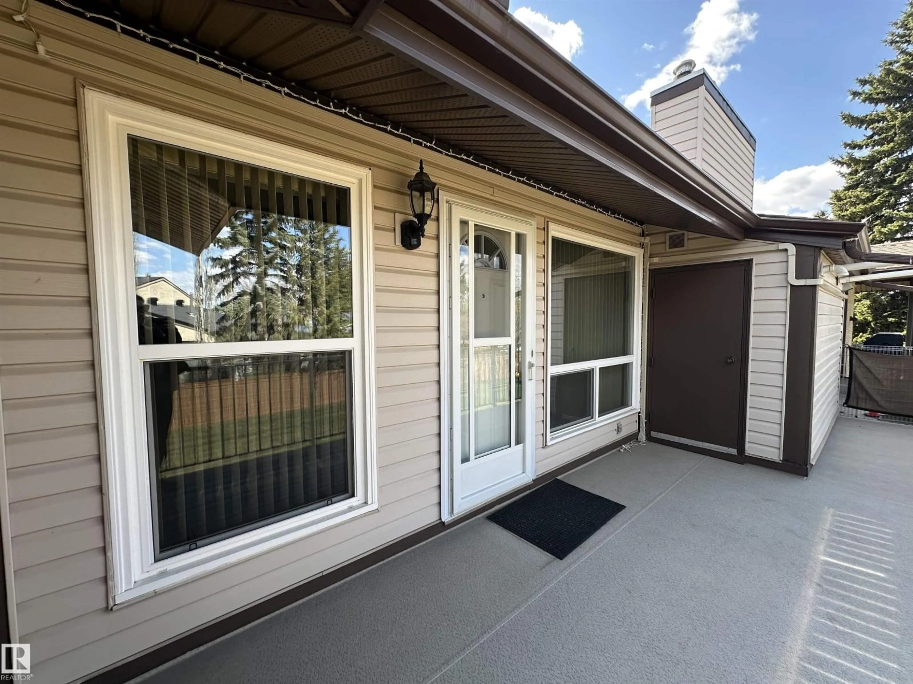 Unknown for 2071 SADDLEBACK RD, Edmonton Alberta T6J4T4