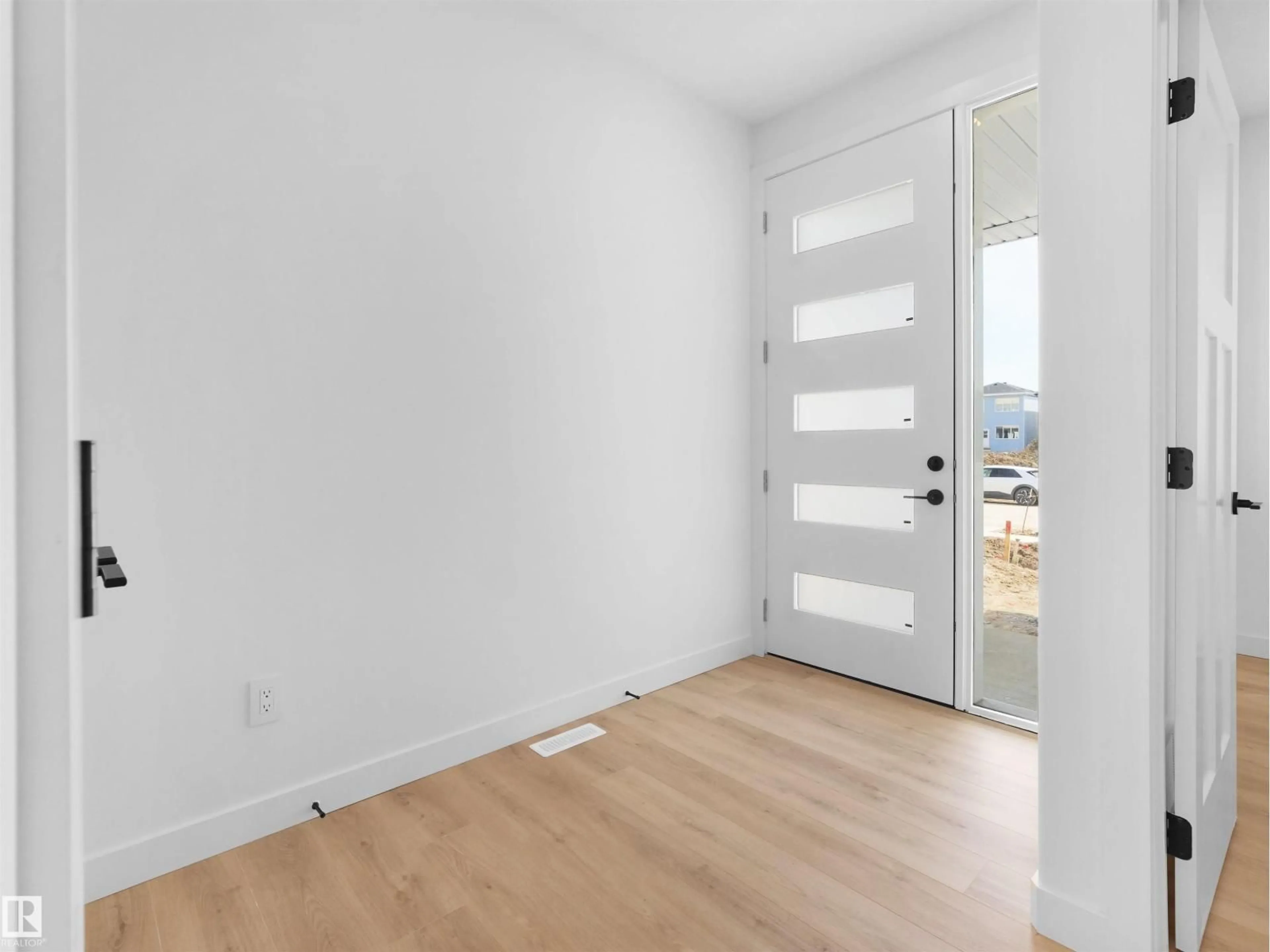 Indoor entryway for 3520 45 AV, Beaumont Alberta T4X3G9