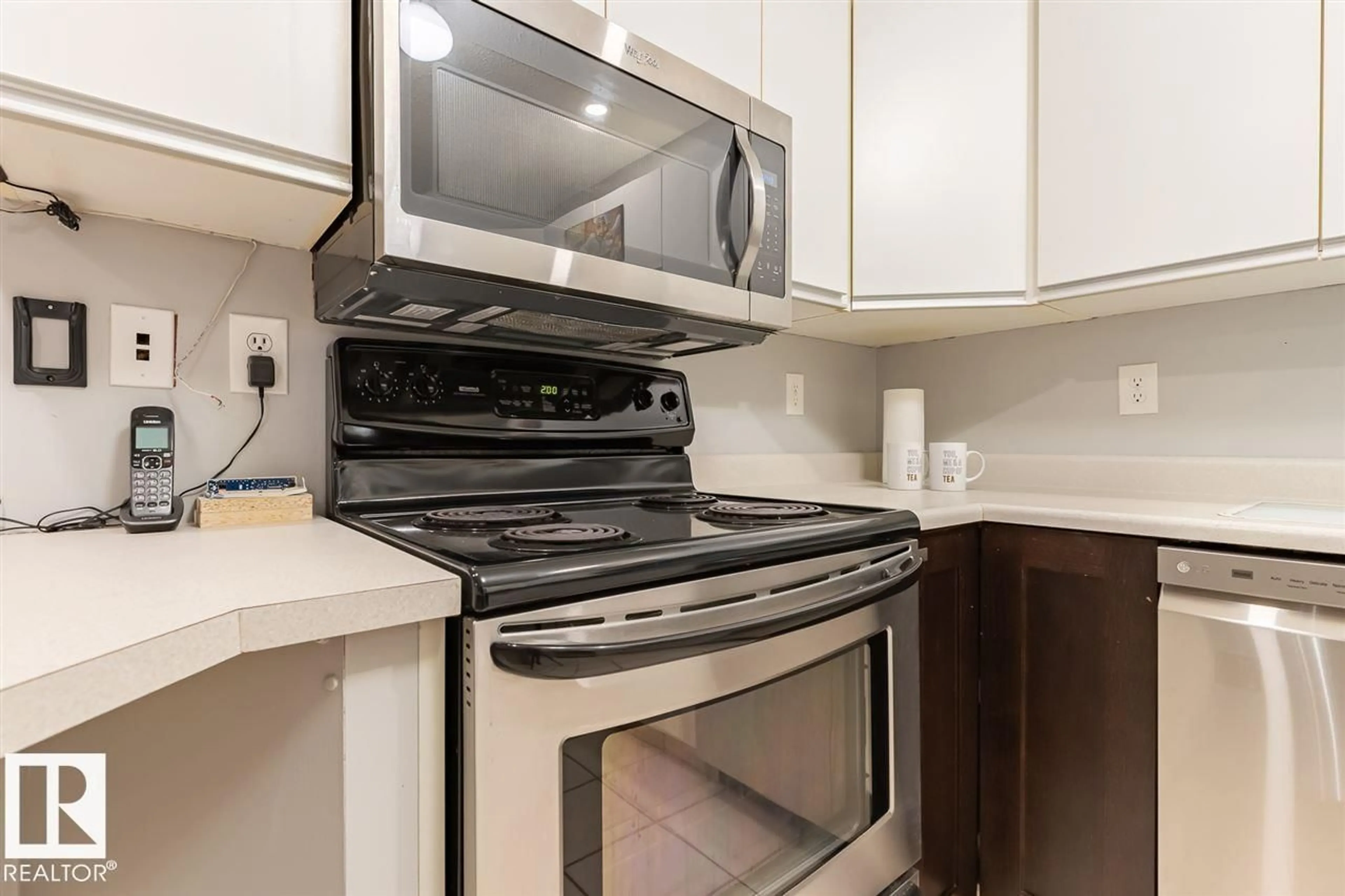 Standard kitchen, unknown for #108 - 9010 106 AV, Edmonton Alberta T5H2K3