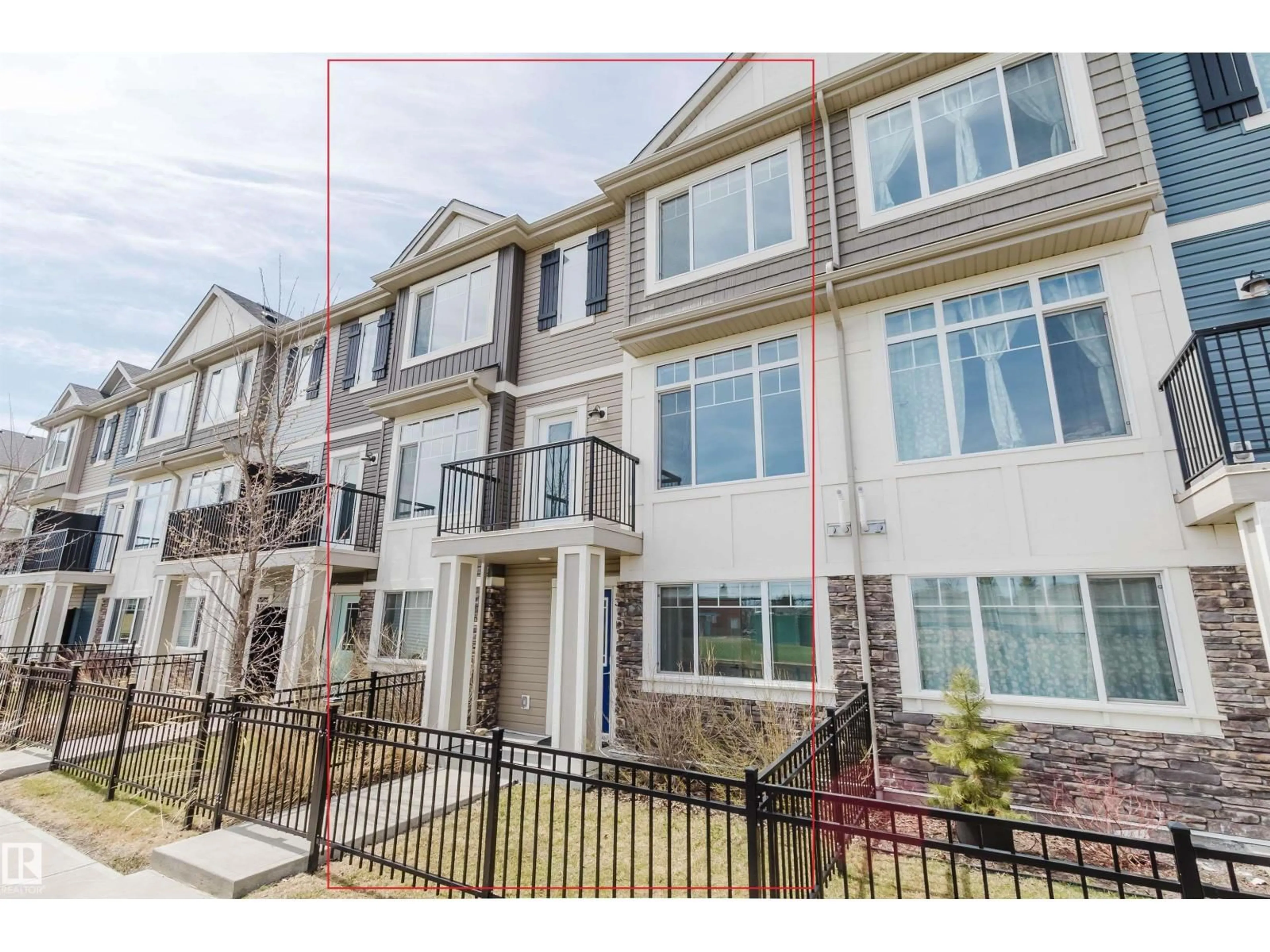 Unknown for #3 - 11373 12 AV, Edmonton Alberta T6J5V2