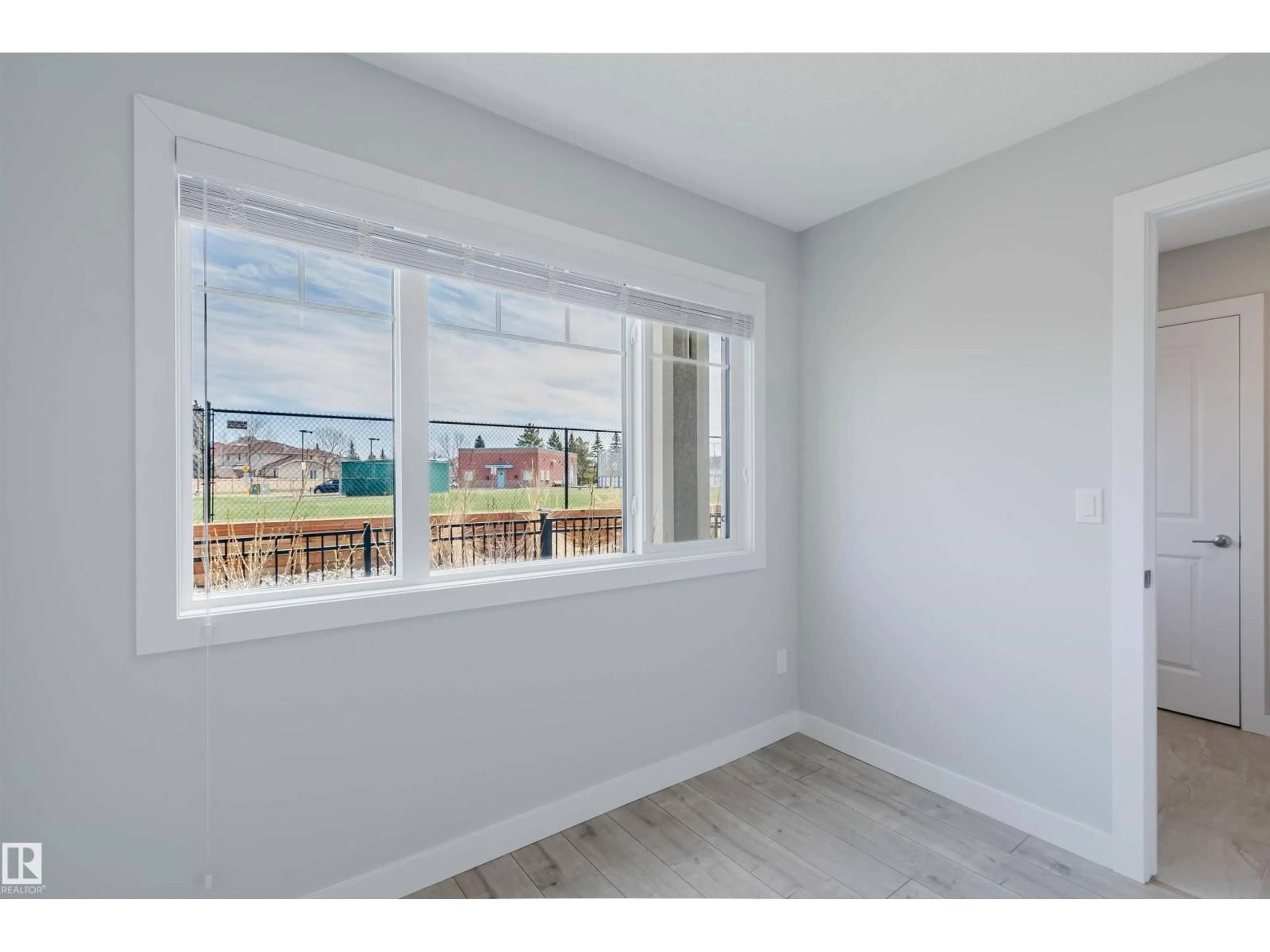 A pic of a room for #3 - 11373 12 AV, Edmonton Alberta T6J5V2