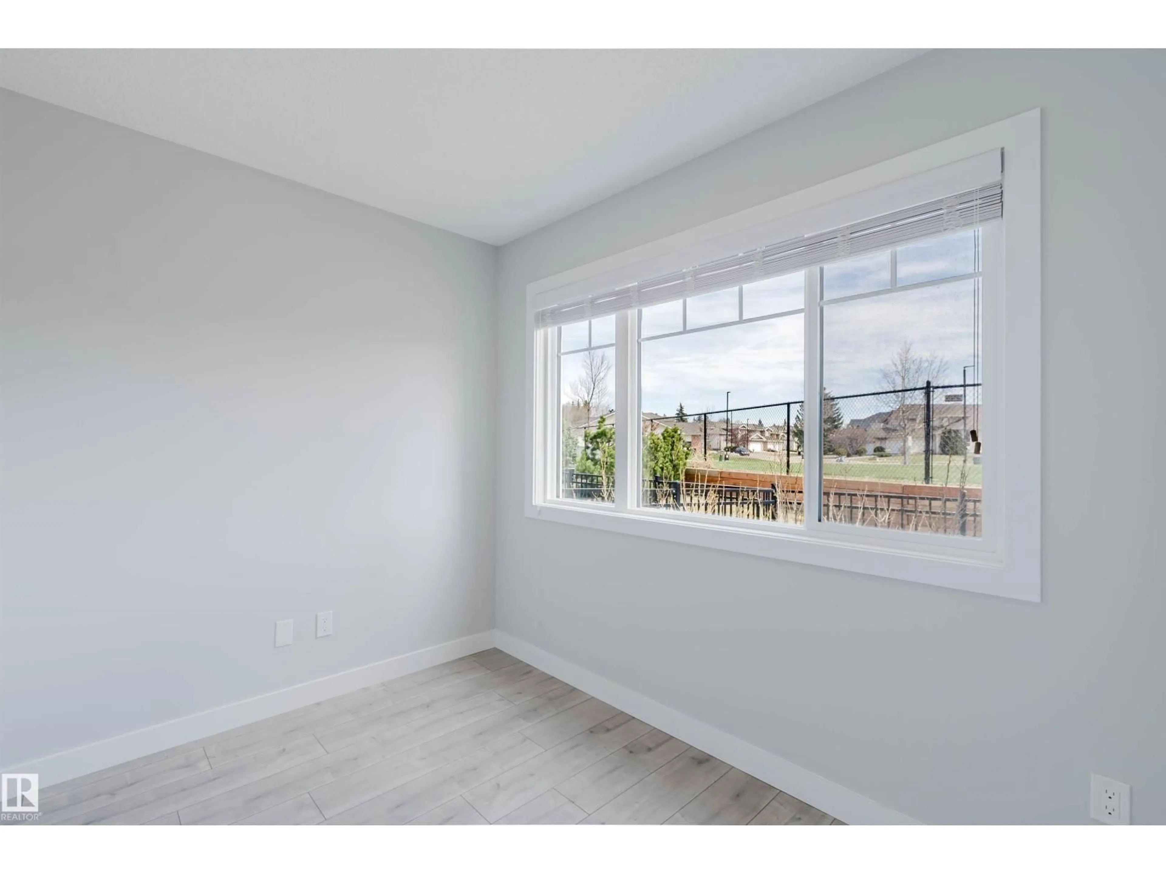 A pic of a room for #3 - 11373 12 AV, Edmonton Alberta T6J5V2