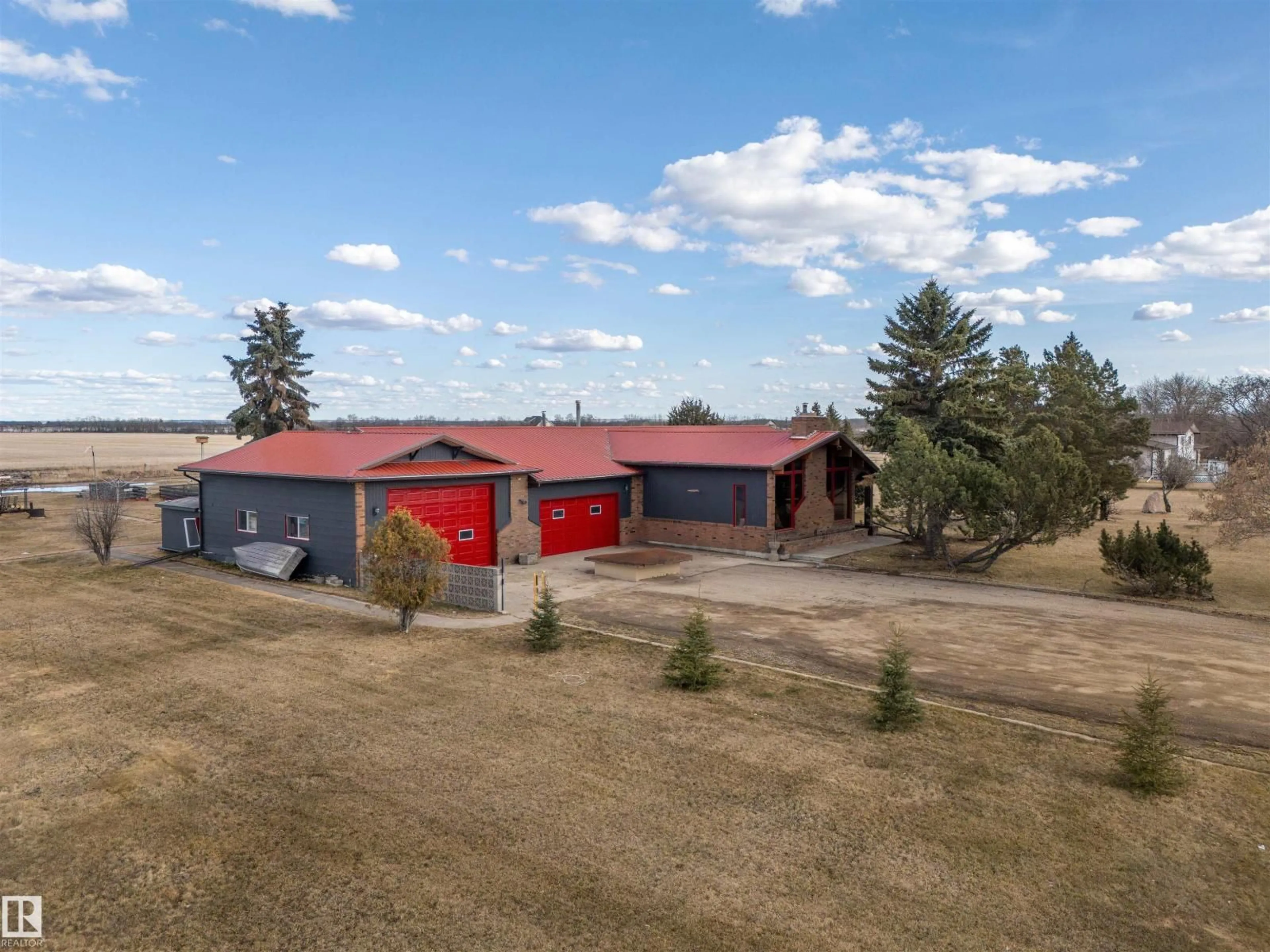 A pic from outside/outdoor area/front of a property/back of a property/a pic from drone, building for 61323 RR 455, Rural Bonnyville M.D. Alberta T9N2G8