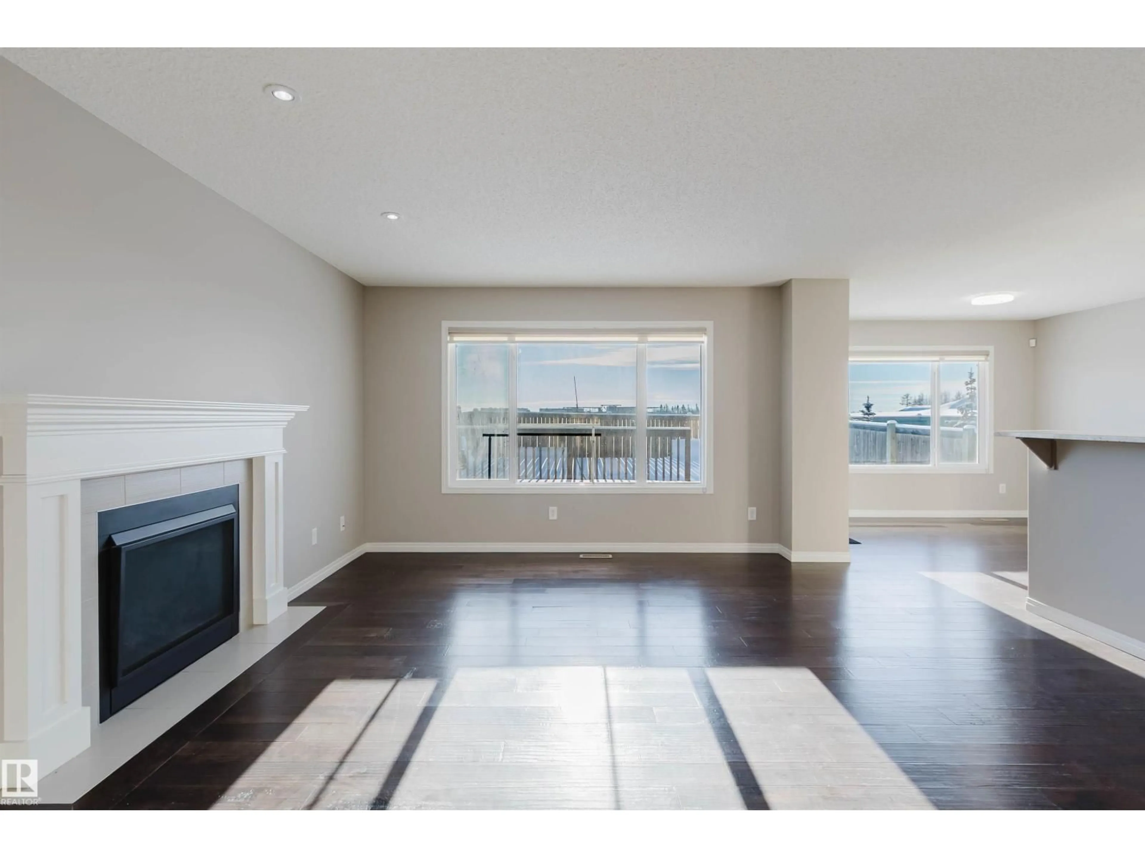 Unknown for SW - 16627 18 AV, Edmonton Alberta T6W3C5