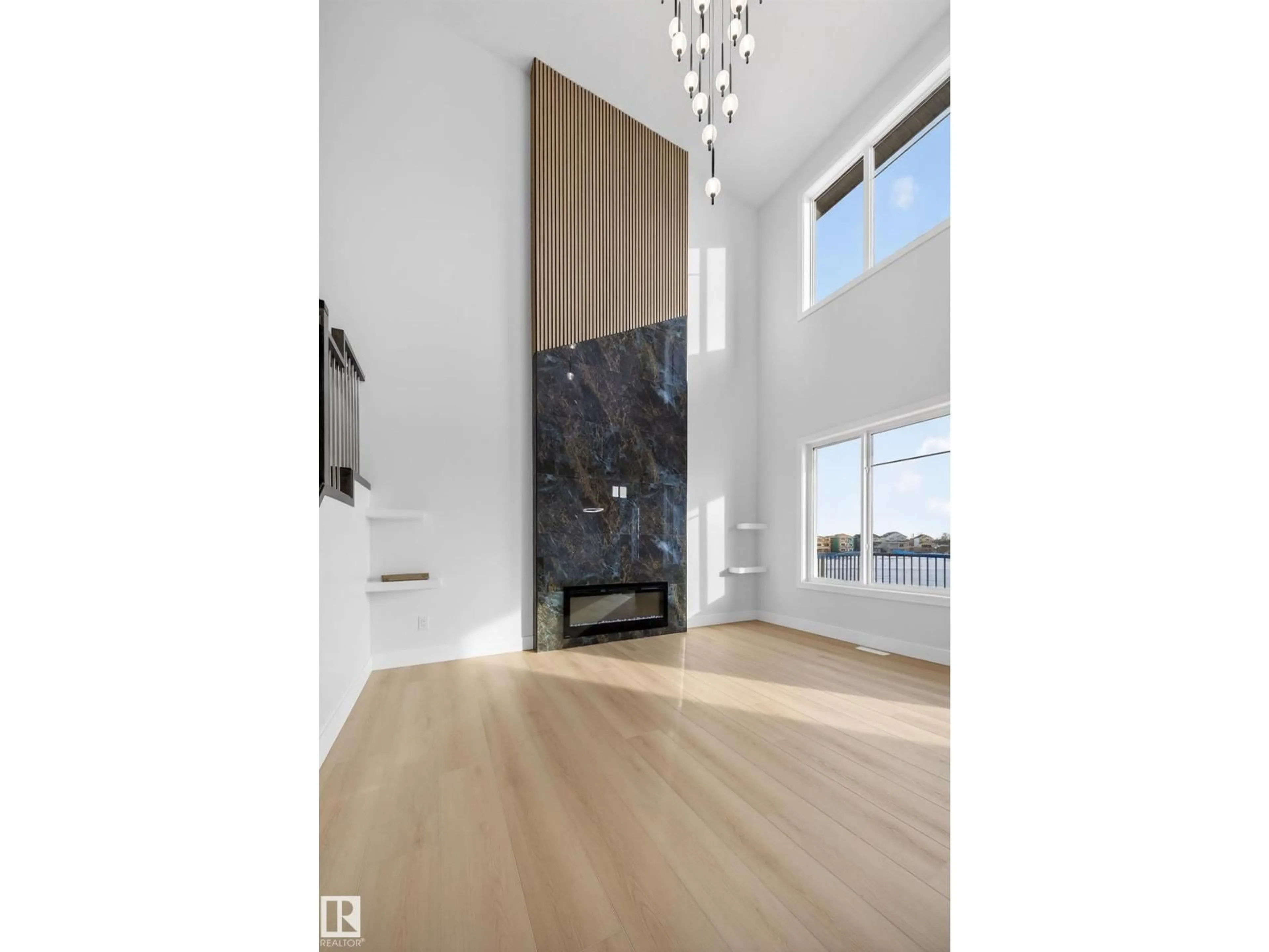 Indoor entryway for 459 CRYSTAL CREEK LI, Leduc Alberta T9E0X6
