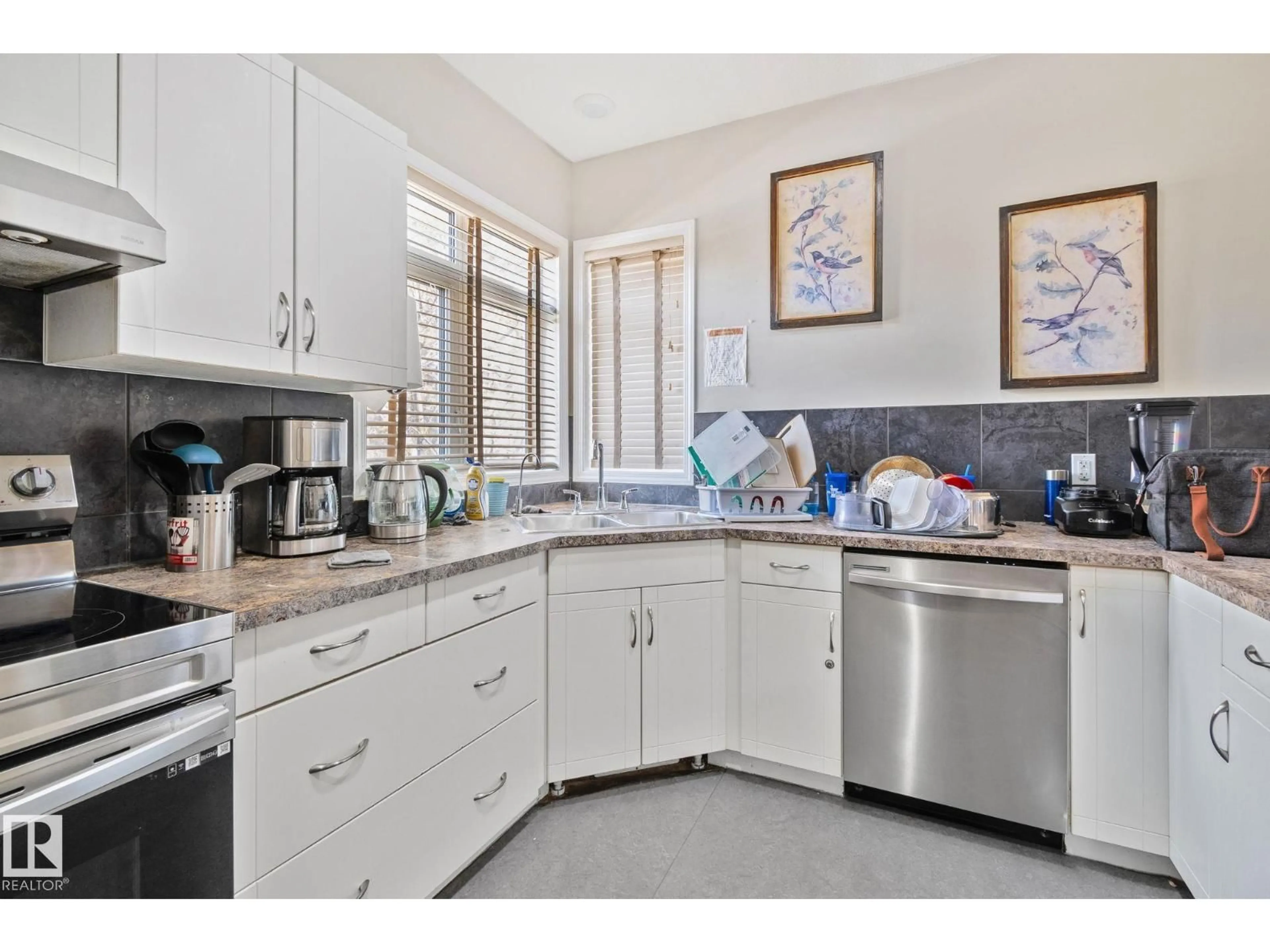 Standard kitchen, ceramic/tile floor for 9512 154 ST, Edmonton Alberta T5P2E9
