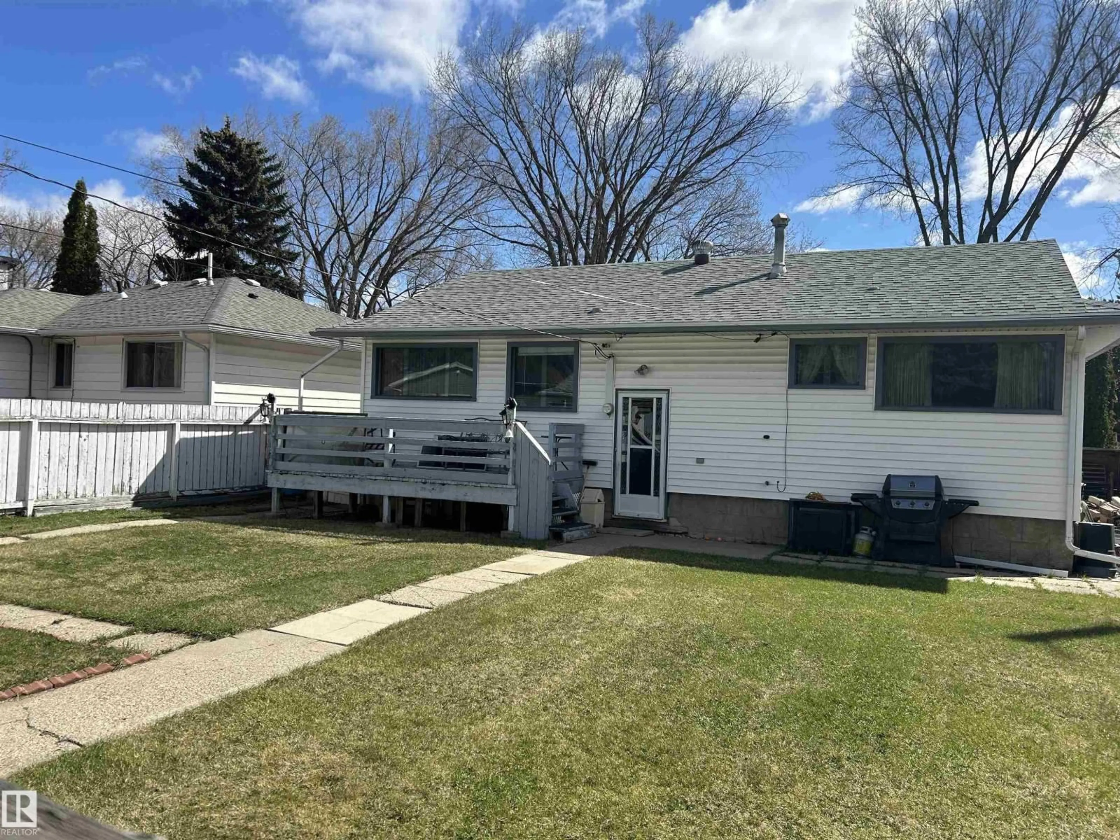 Unknown for NW - 9612 75A ST, Edmonton Alberta T6C2J3