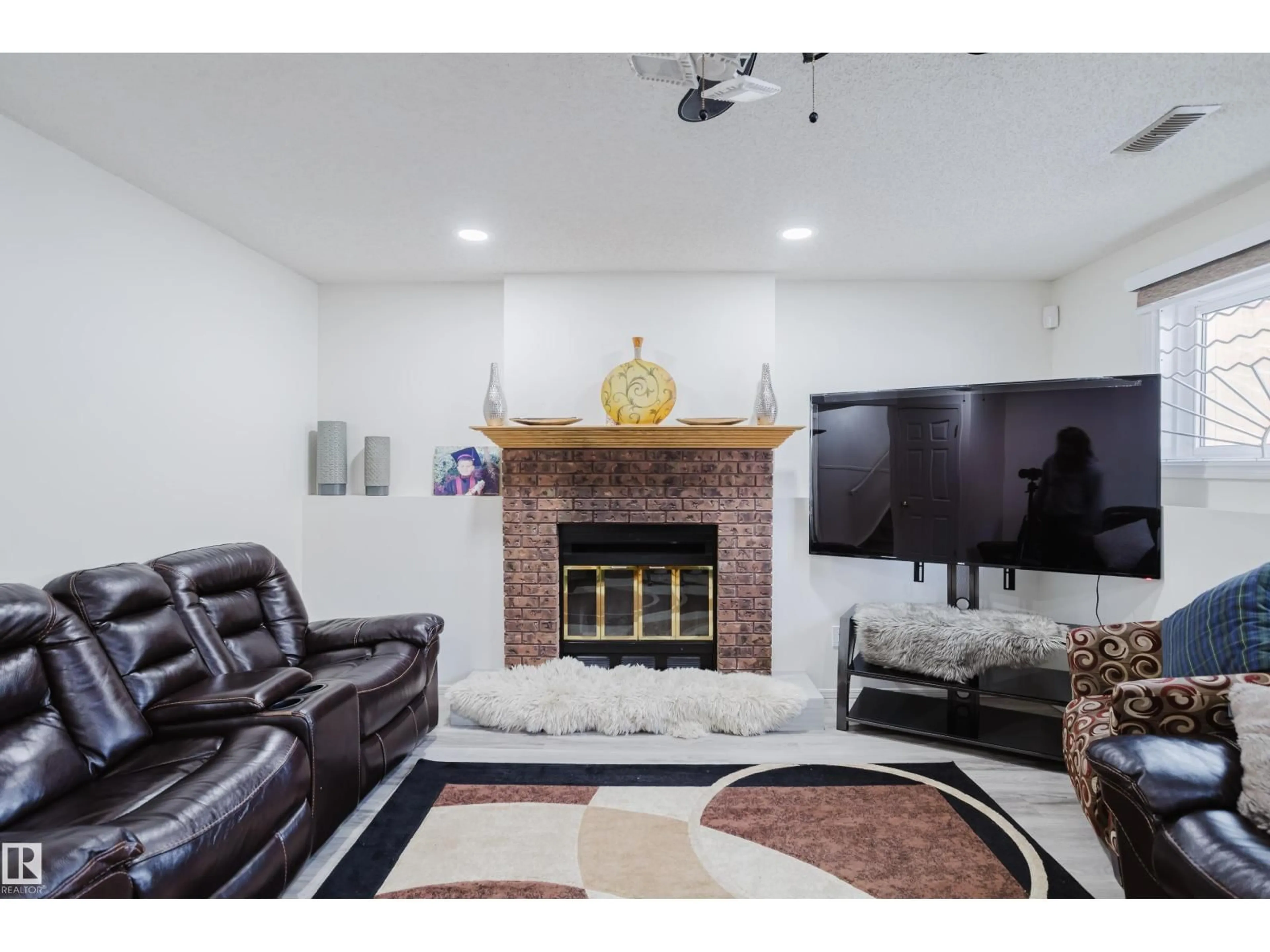 Home theater for 236 LAGO LINDO CR, Edmonton Alberta T5Z1Y5