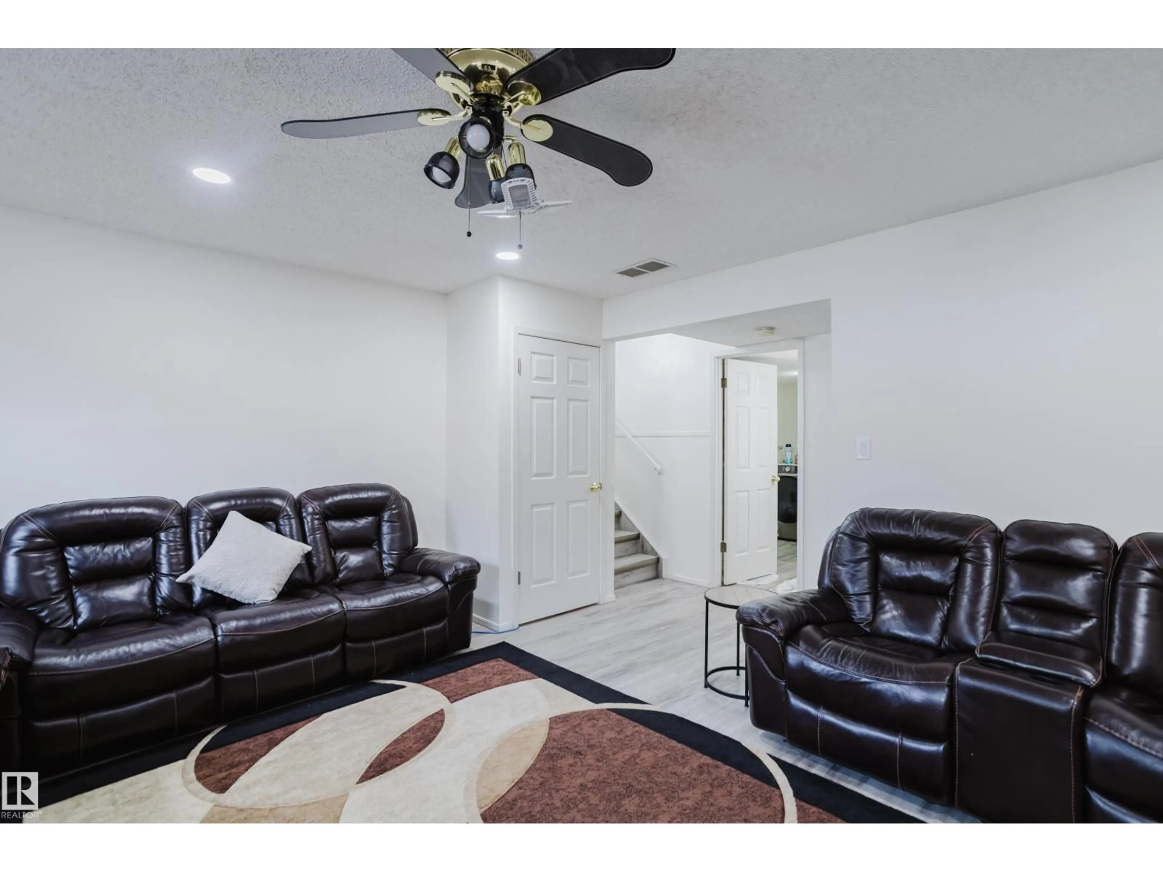 Living room with furniture, unknown for 236 LAGO LINDO CR, Edmonton Alberta T5Z1Y5