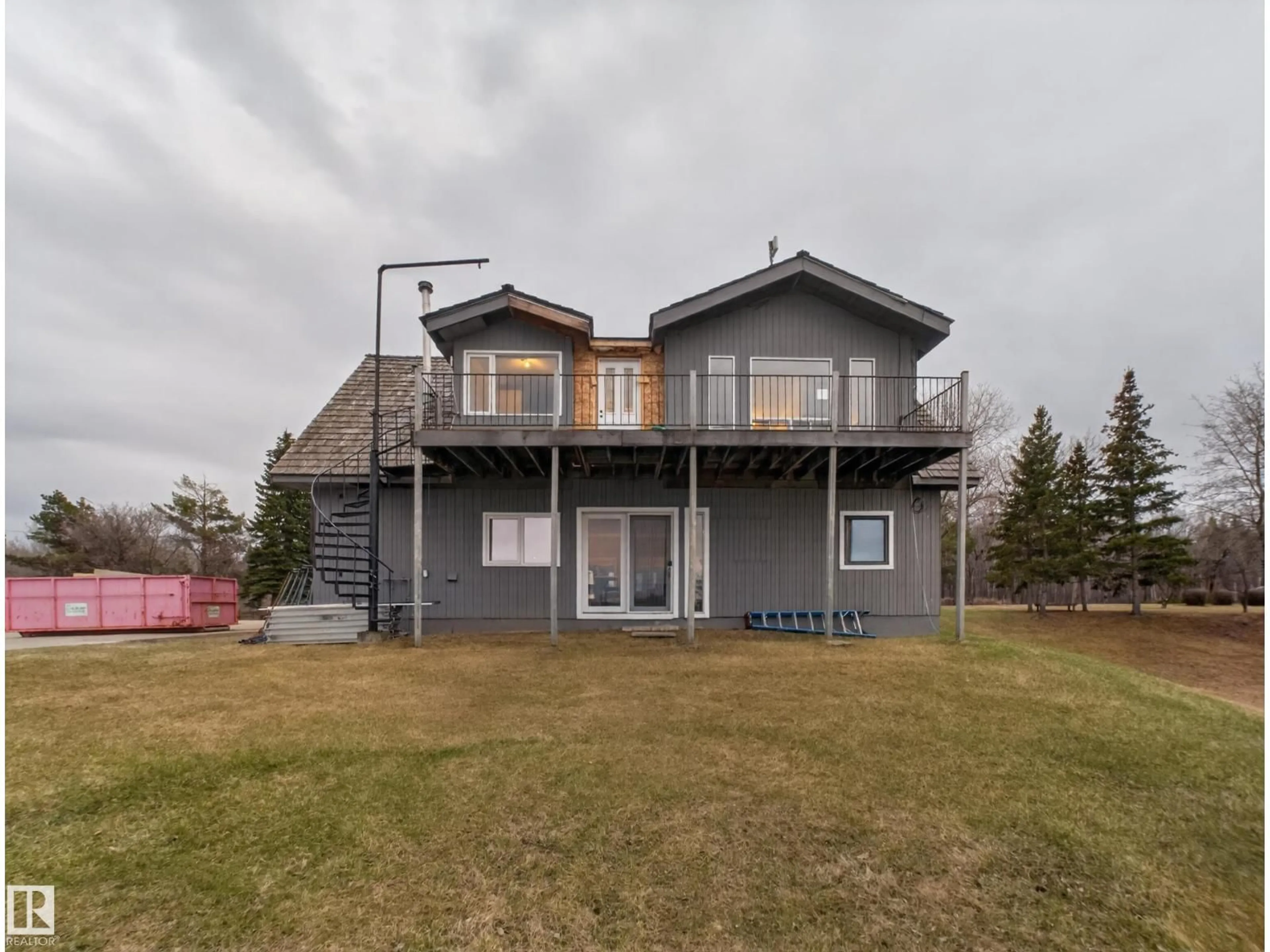 A pic from outside/outdoor area/front of a property/back of a property/a pic from drone, building for 22250 TWP ROAD 512, Rural Strathcona County Alberta T8C1H2