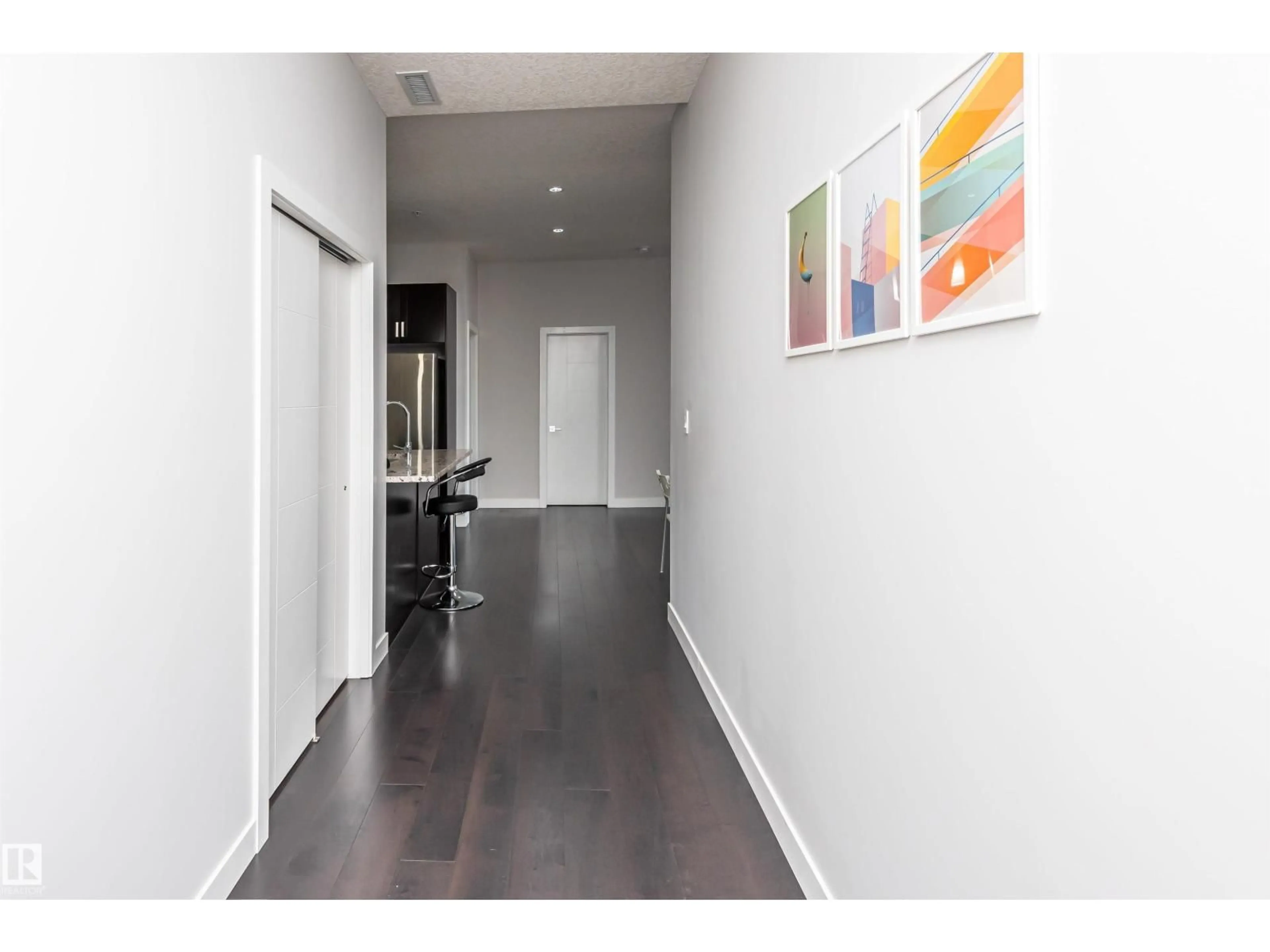 Indoor entryway for #404 - 10238 103 ST, Edmonton Alberta T5J0G6