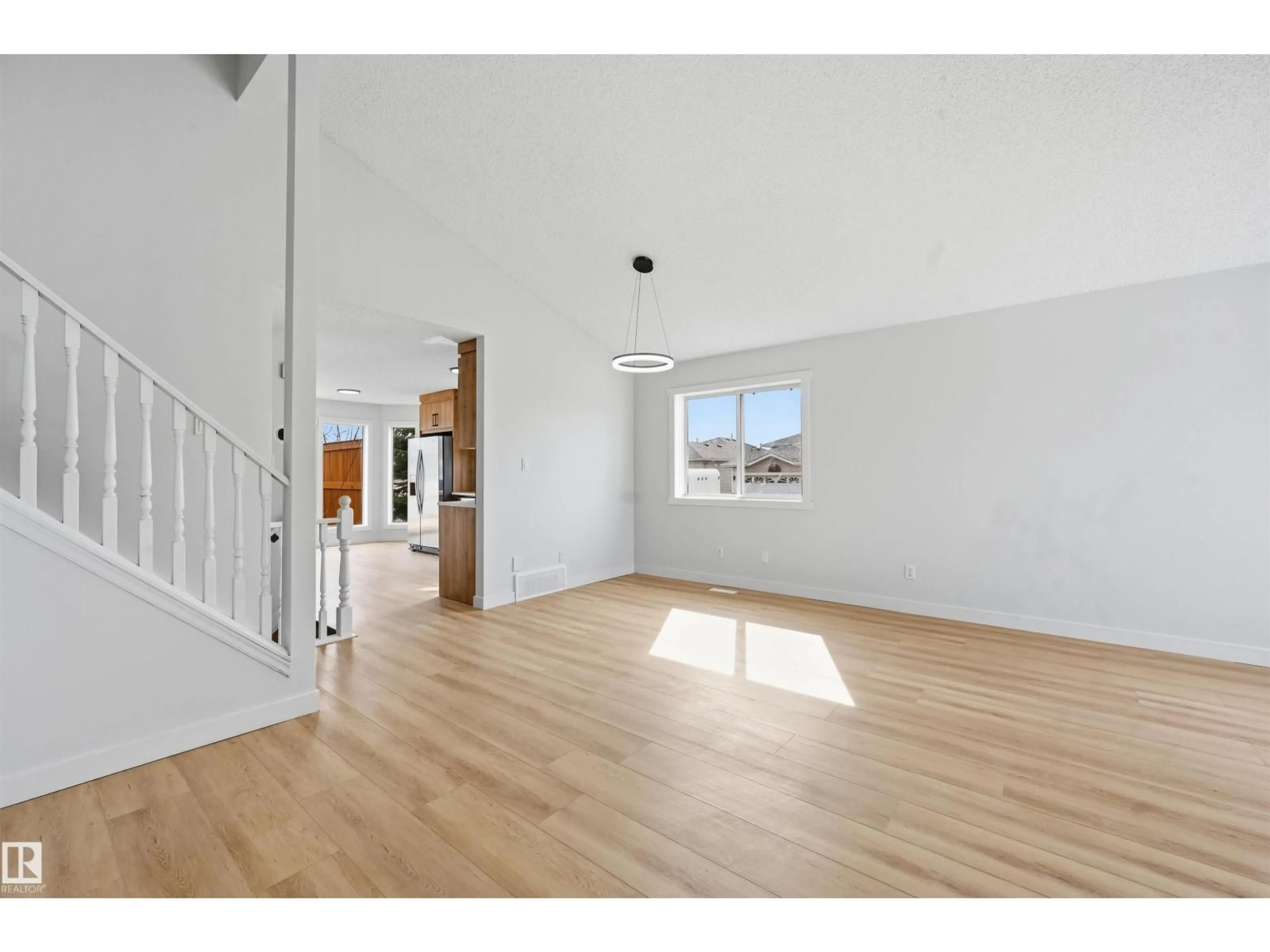 A pic of a room for 631 JENNER COVE CV, Edmonton Alberta T6L6S1