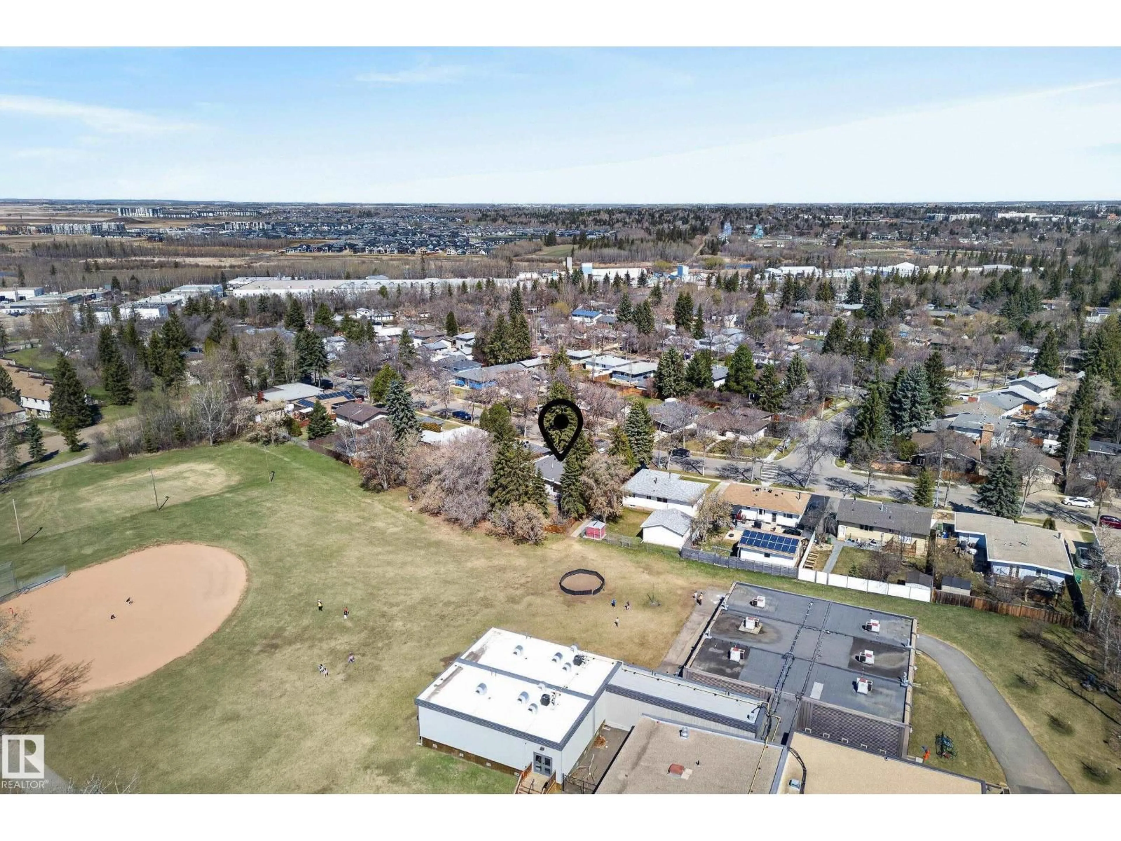 A pic from outside/outdoor area/front of a property/back of a property/a pic from drone, mountain view for 31 GATEWOOD AV, St. Albert Alberta T8N1A1