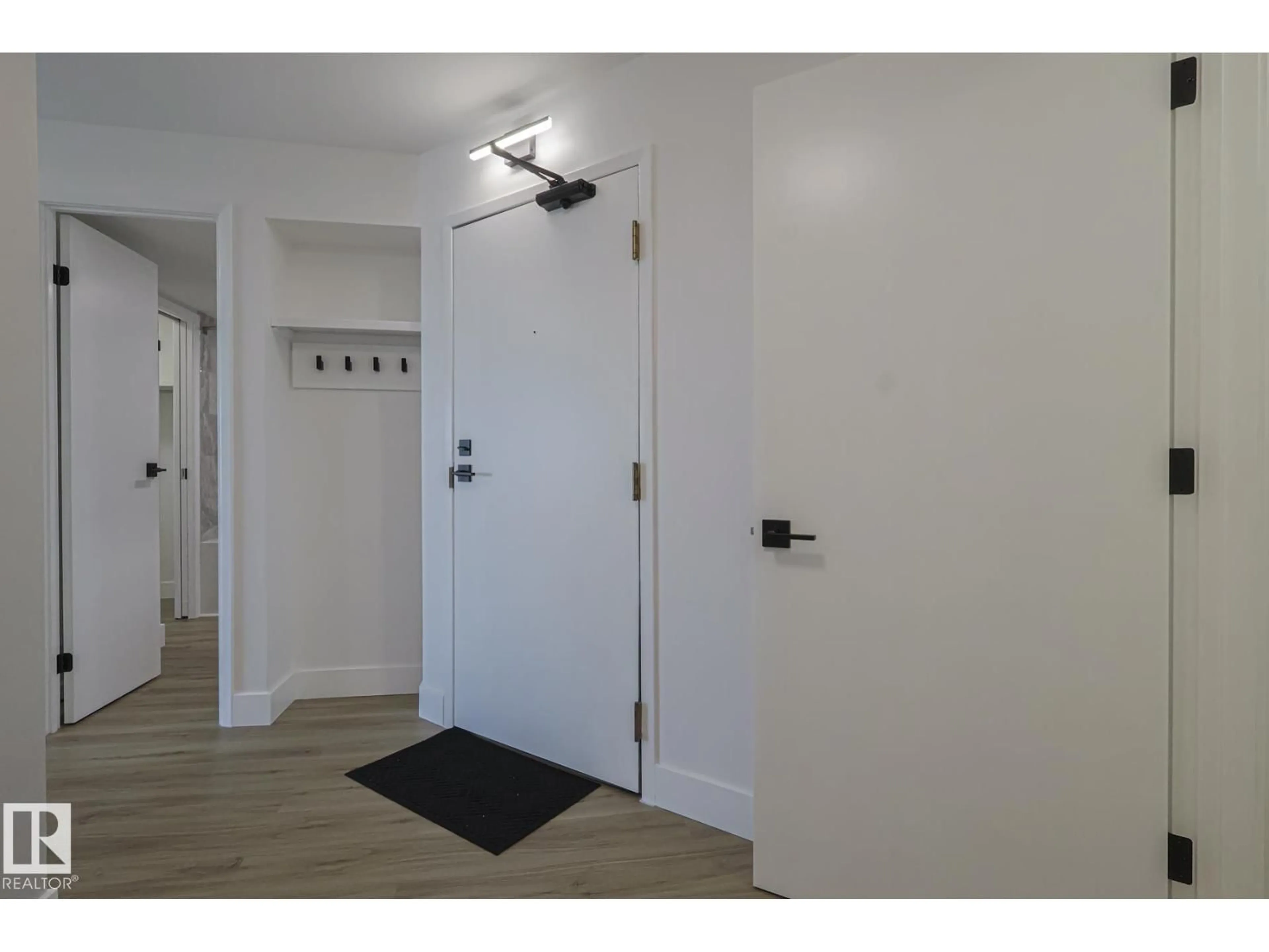 Indoor entryway for 10149 - 505 SASKATCHEWAN DR, Edmonton Alberta T6E4Y9