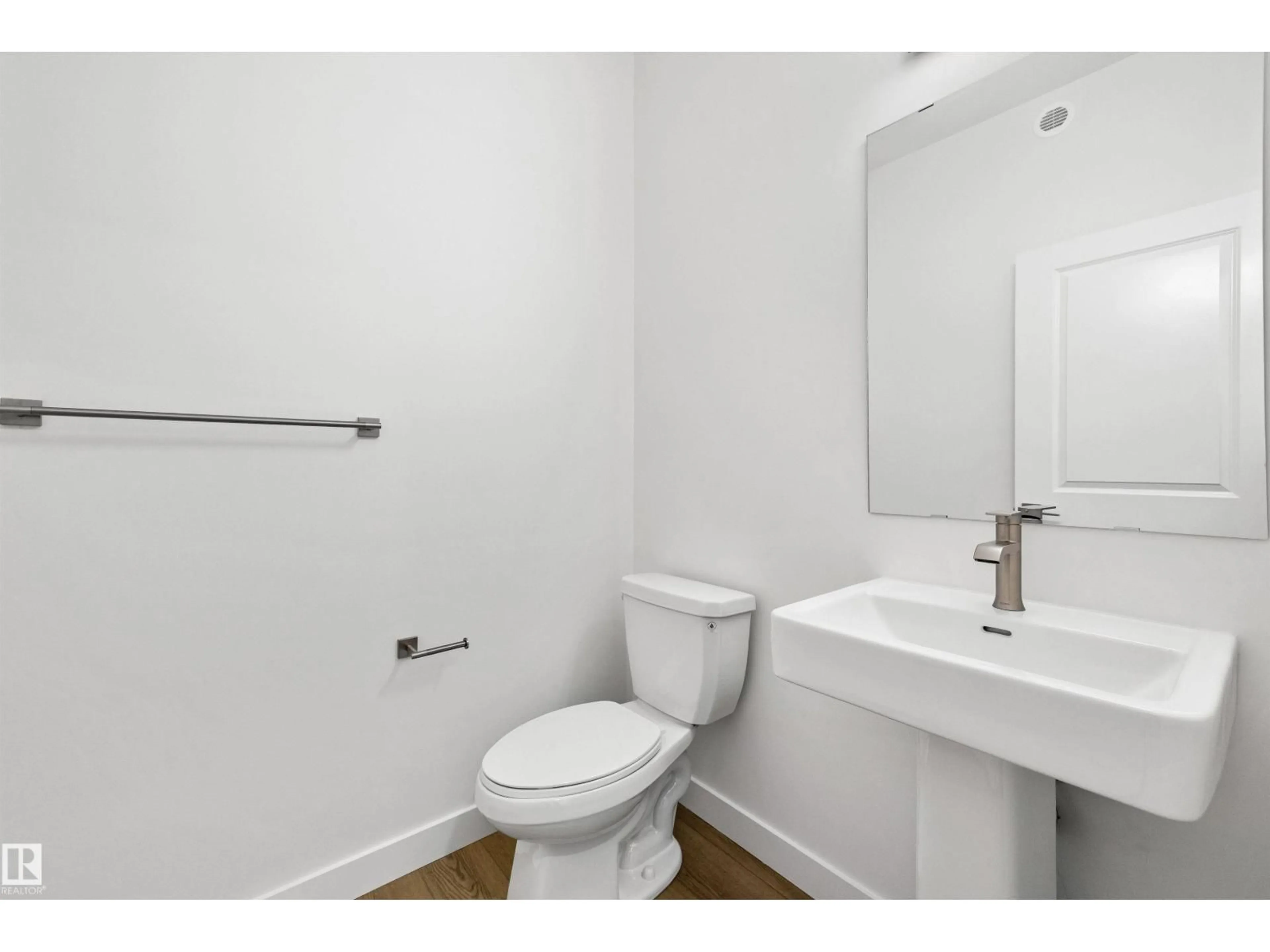 Standard bathroom, unknown for 1062 CRISTALL CR, Edmonton Alberta T6W5S6