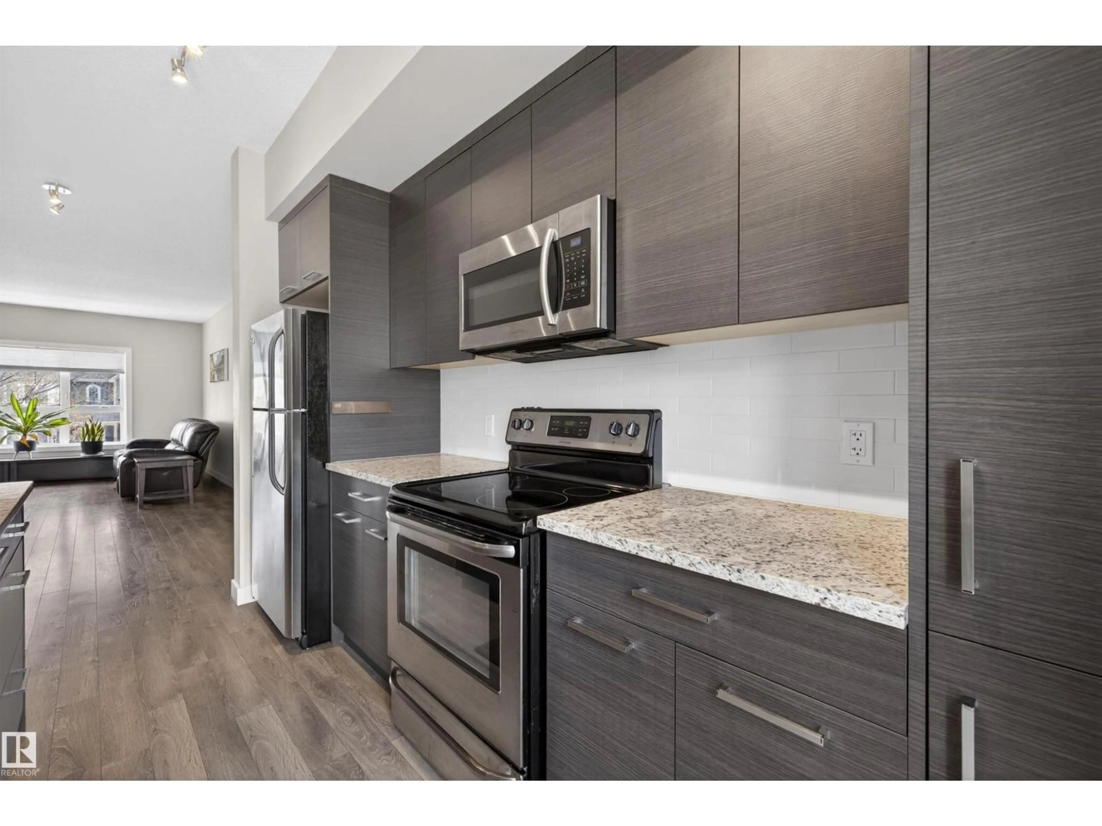 Standard kitchen, unknown for 8 - 2560 PEGASUS BV, Edmonton Alberta T5E6V4